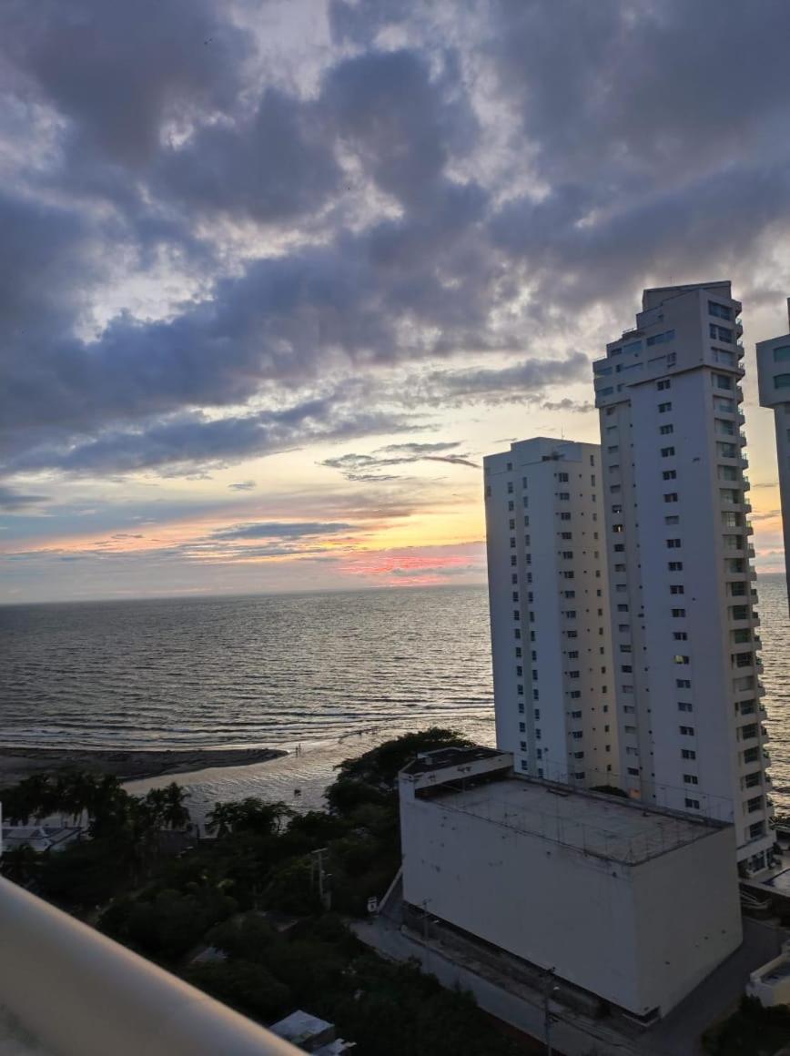 Espectacular Apartamento con vista al mar- Rodadero