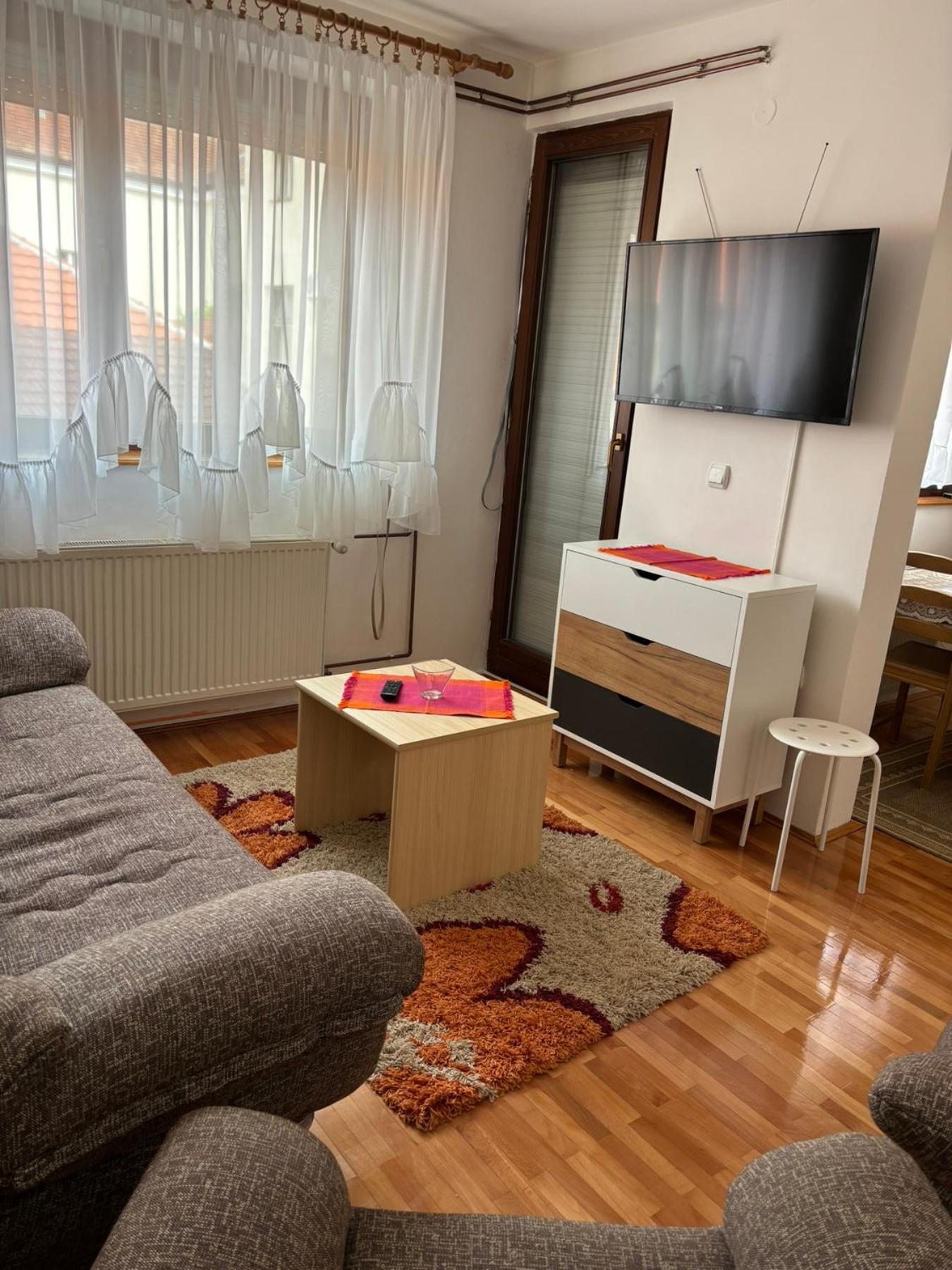Apartman LENKA