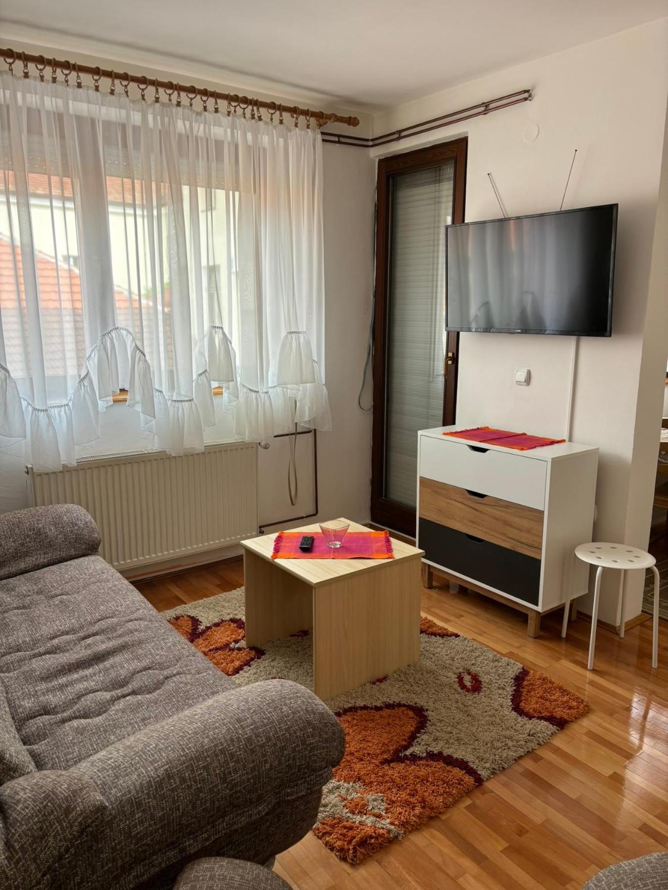 Apartman LENKA