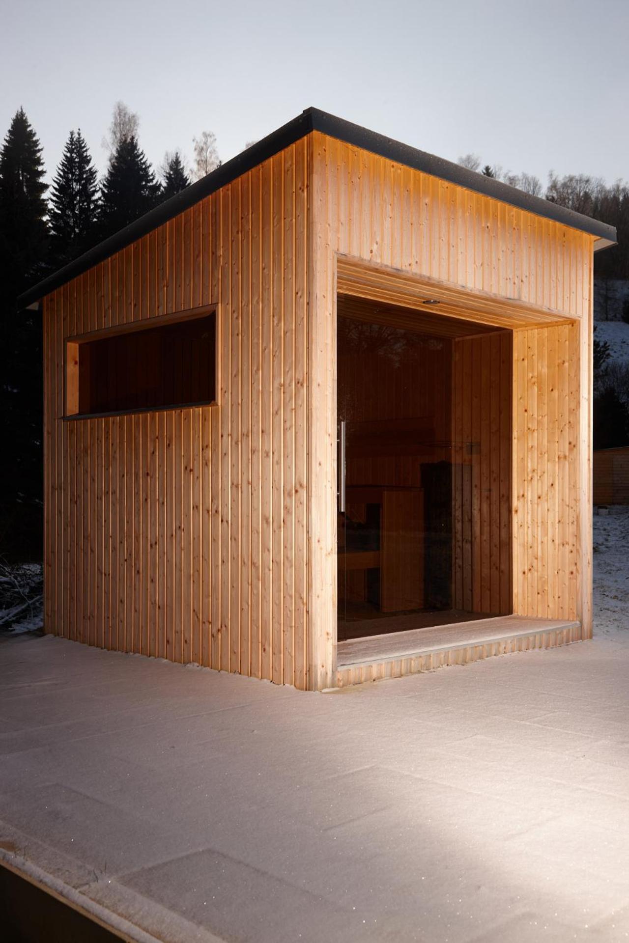 romantic cabin Methuya, private outdoor sauna included
