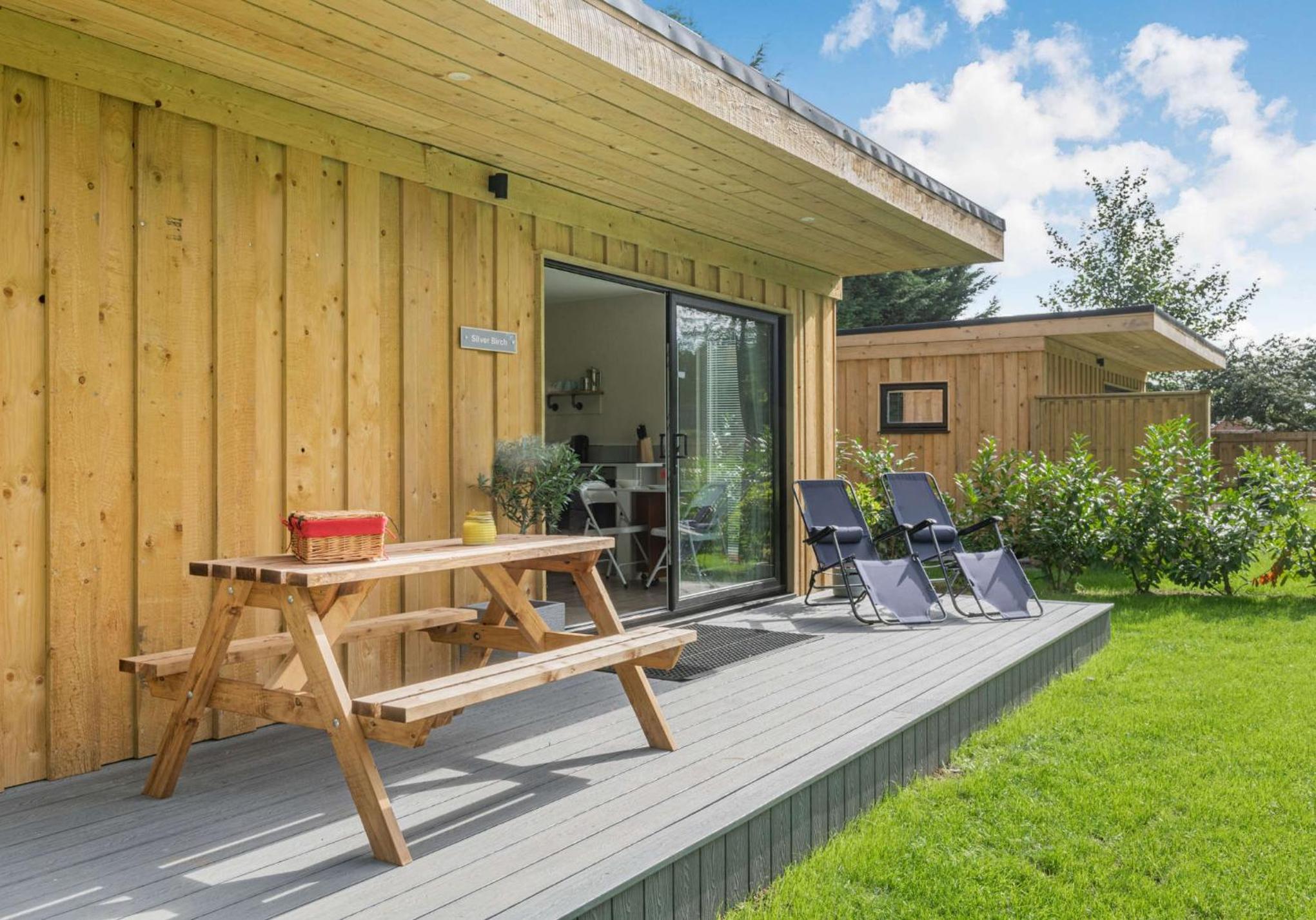 Luxury Silver Birch Lodge: Hot Tub/BBQ/Fire Pit view 4