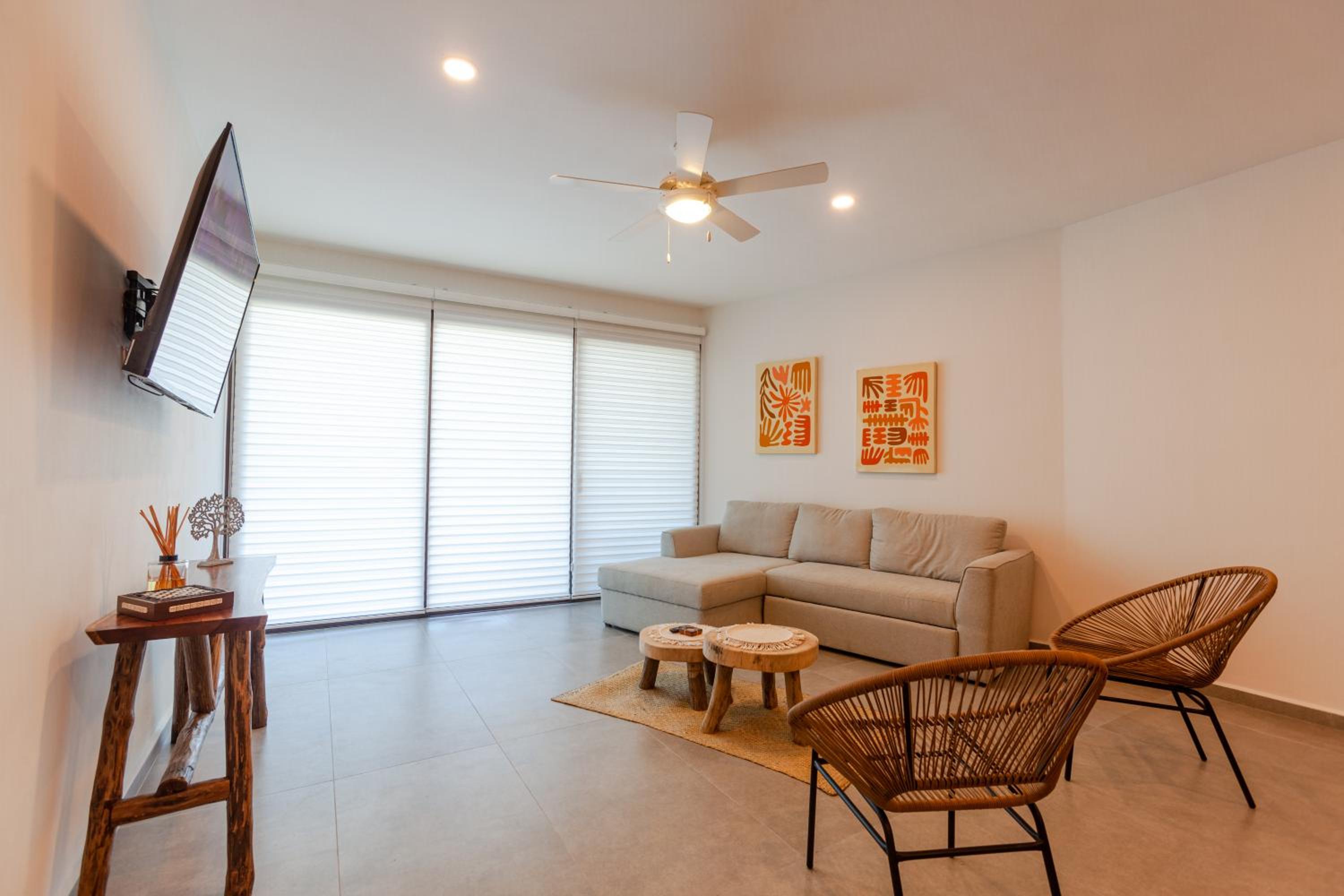 Azalea by Zamá Homes view 2