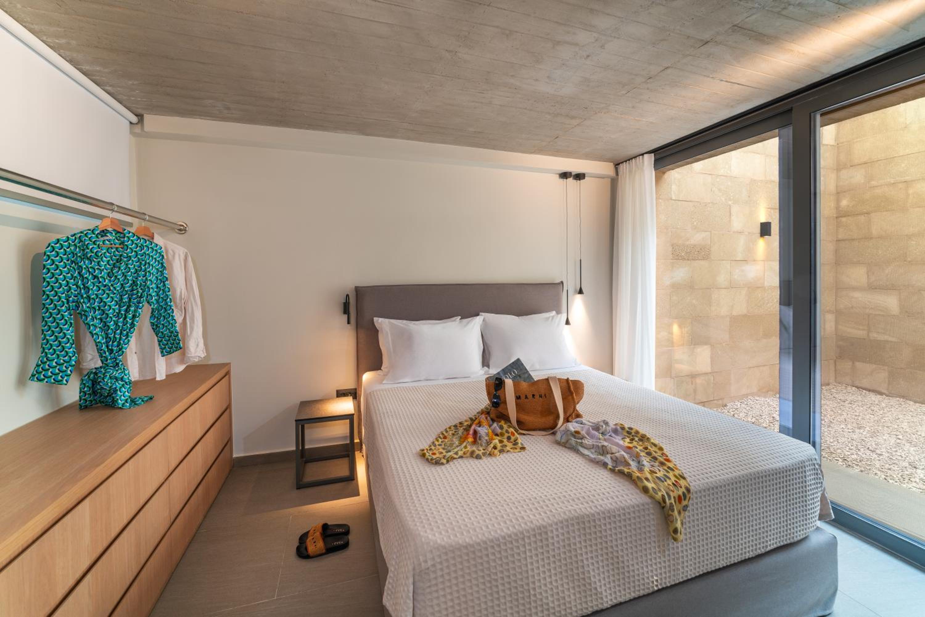 Linear Cabanon Kallithea Luxury Villas