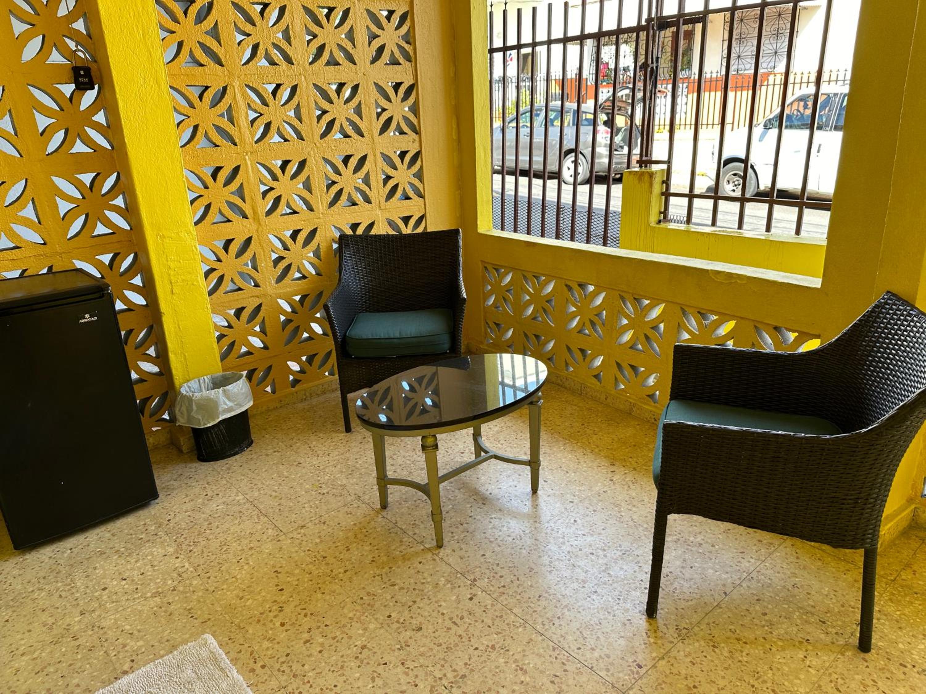3BR, 1BA in Cepeda, Up to 20 Guests near Ocean Park Beach view 4