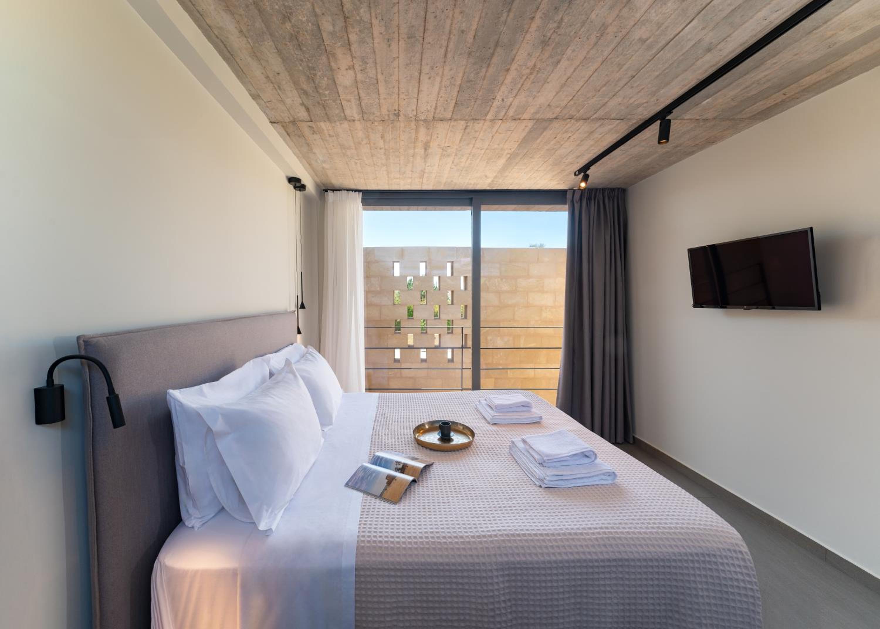 Linear Cabanon Kallithea Luxury Villas