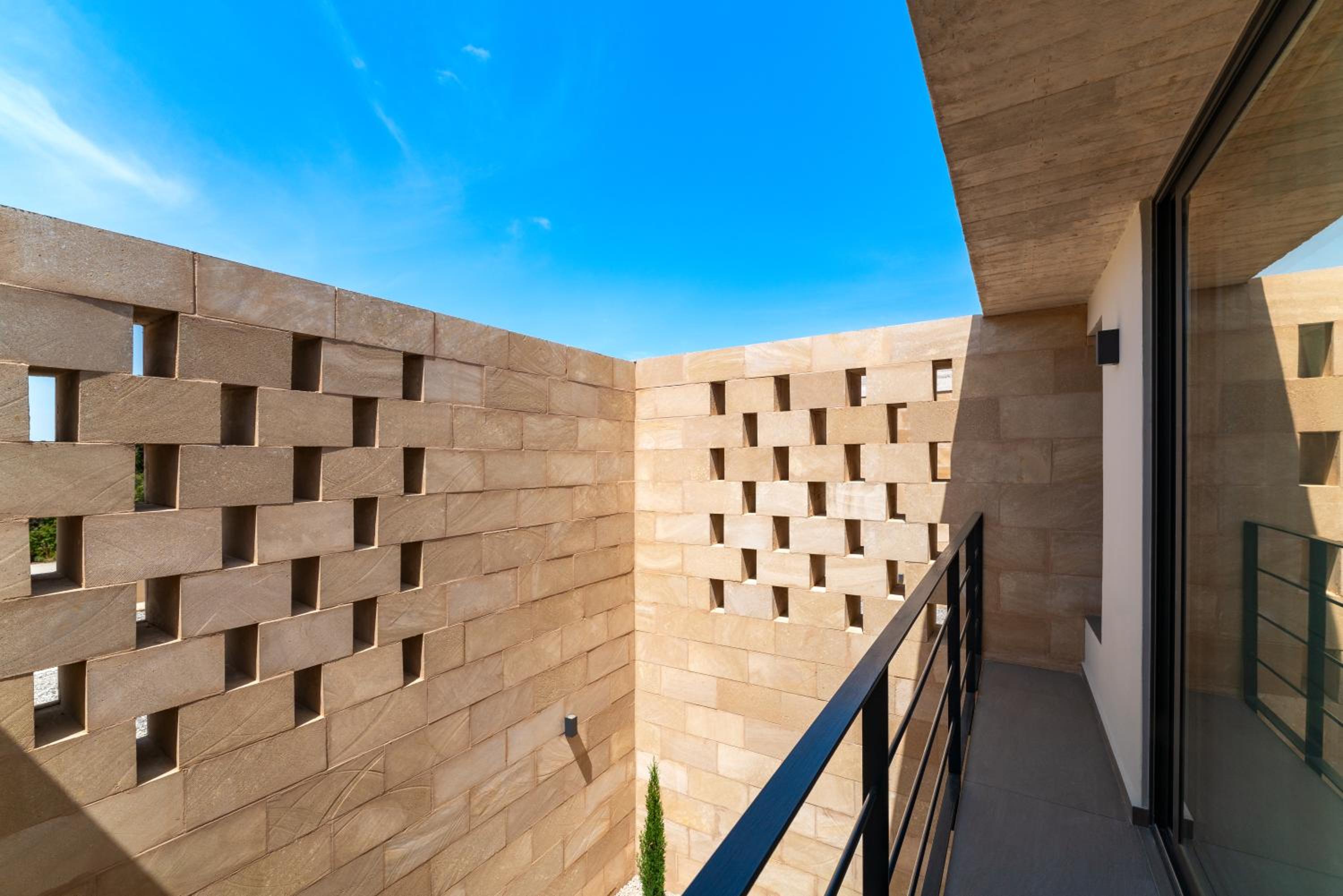 Linear Cabanon Kallithea Luxury Villas