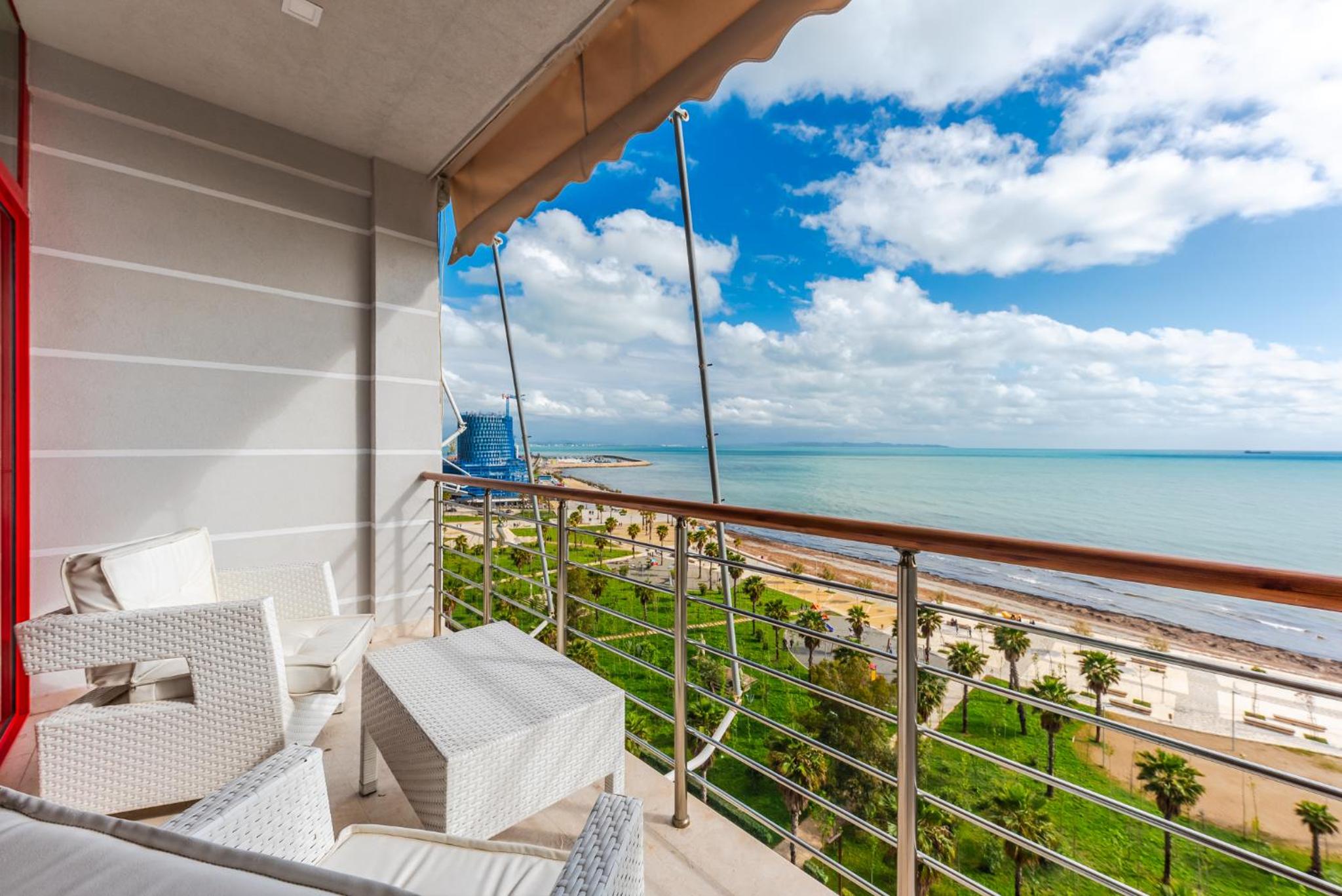 Vollga Seafront Suite by PS