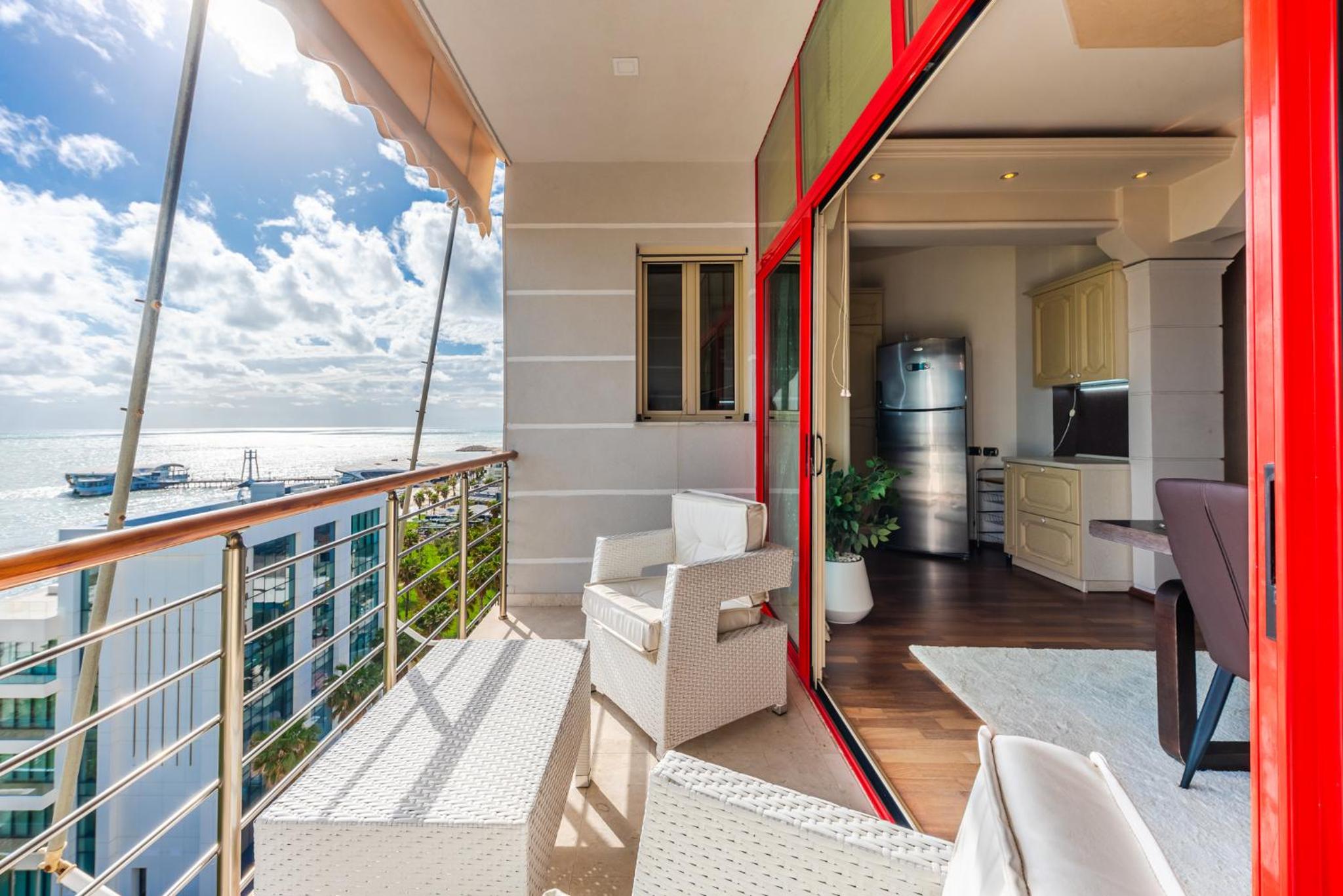 Vollga Seafront Suite by PS