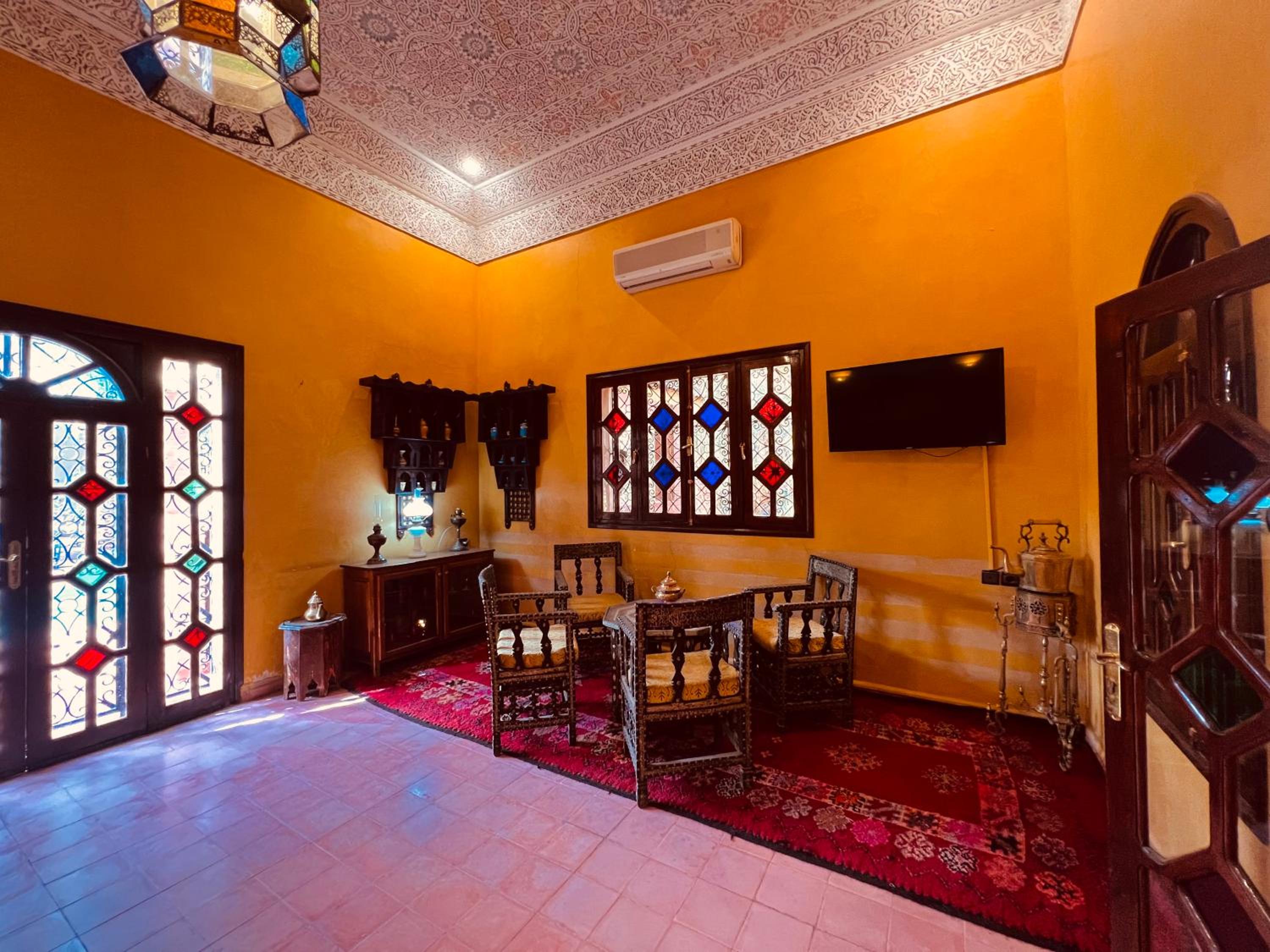 lounge
