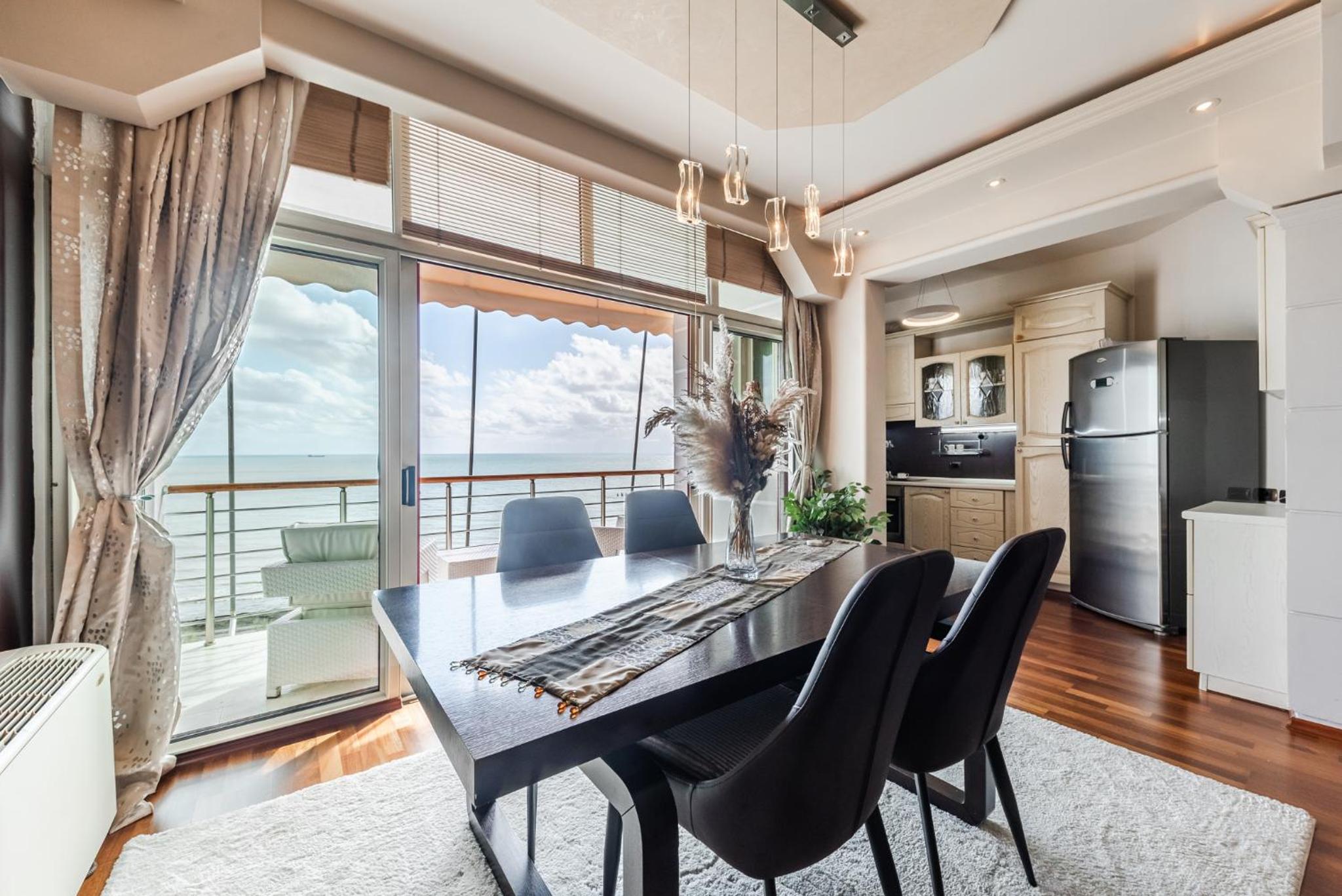 Vollga Seafront Suite by PS