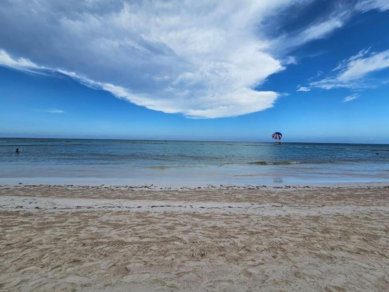 Playa Turquesa 3BR • BBQ • Oceanfront Stay