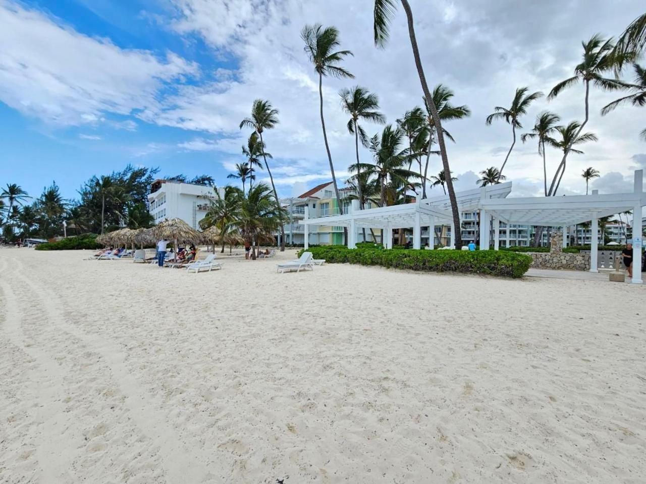 Playa Turquesa 3BR • BBQ • Oceanfront Stay