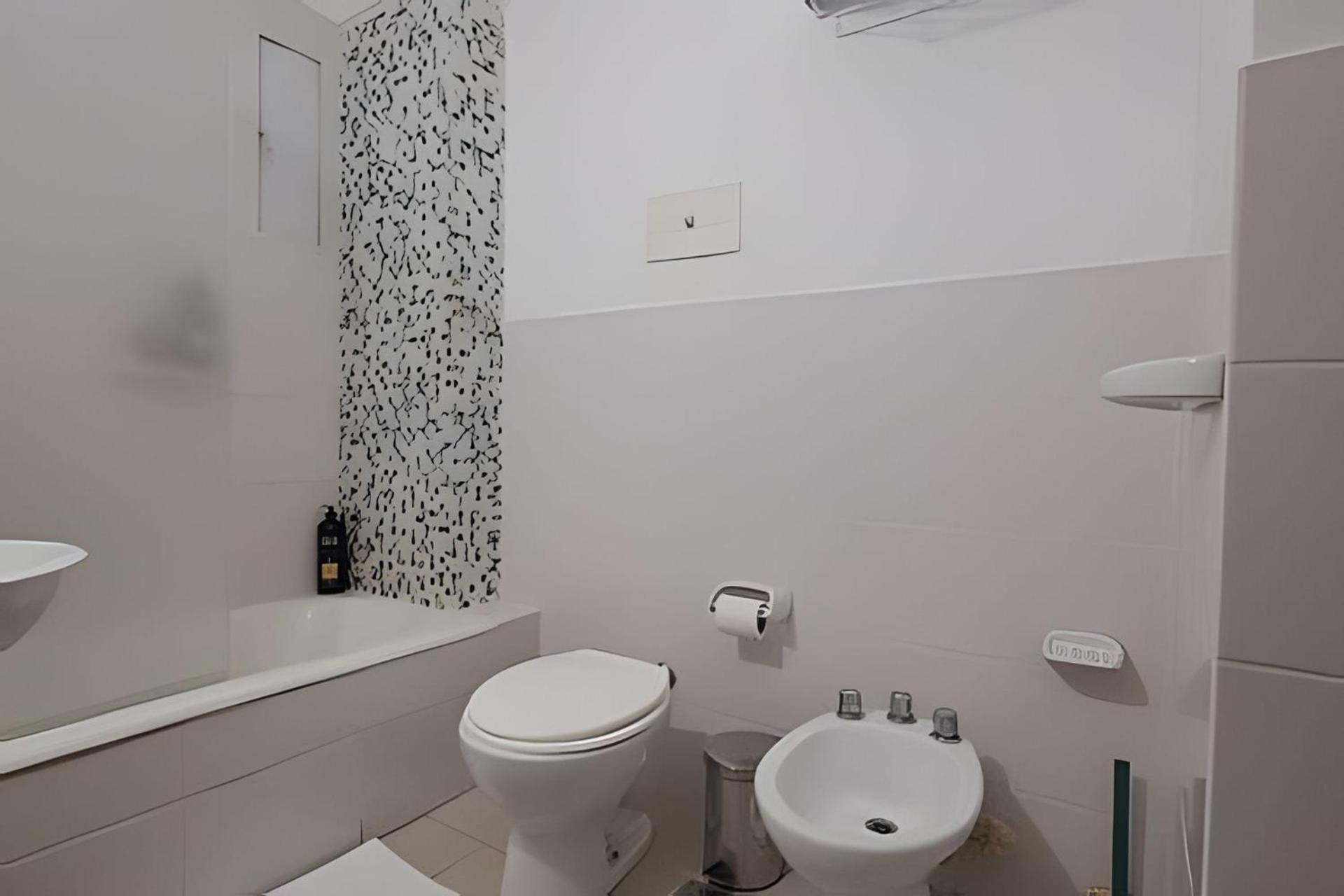 Hornera Rodi - Strategic location, parking, and pool