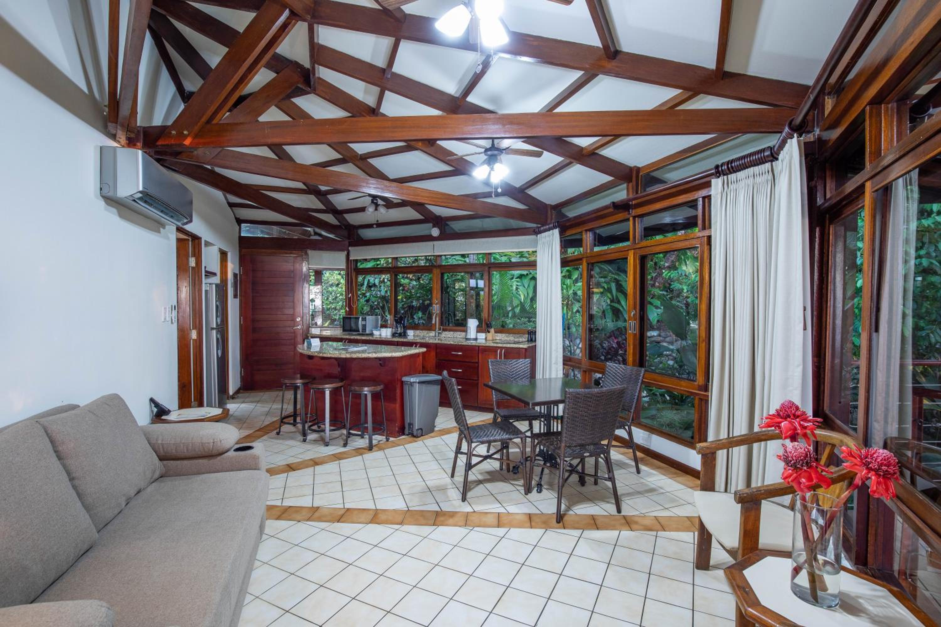 Tulemar Resort