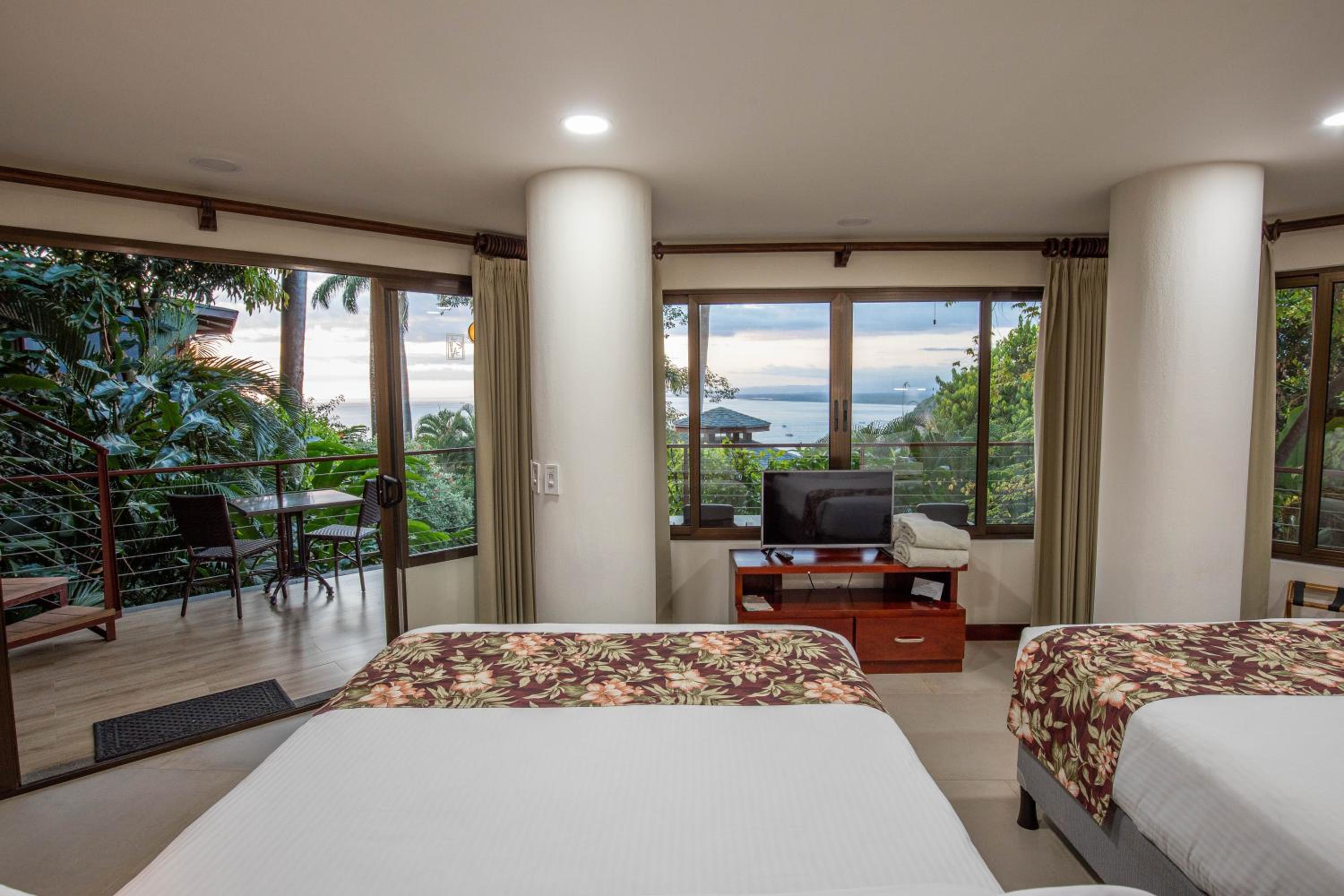 Tulemar Resort
