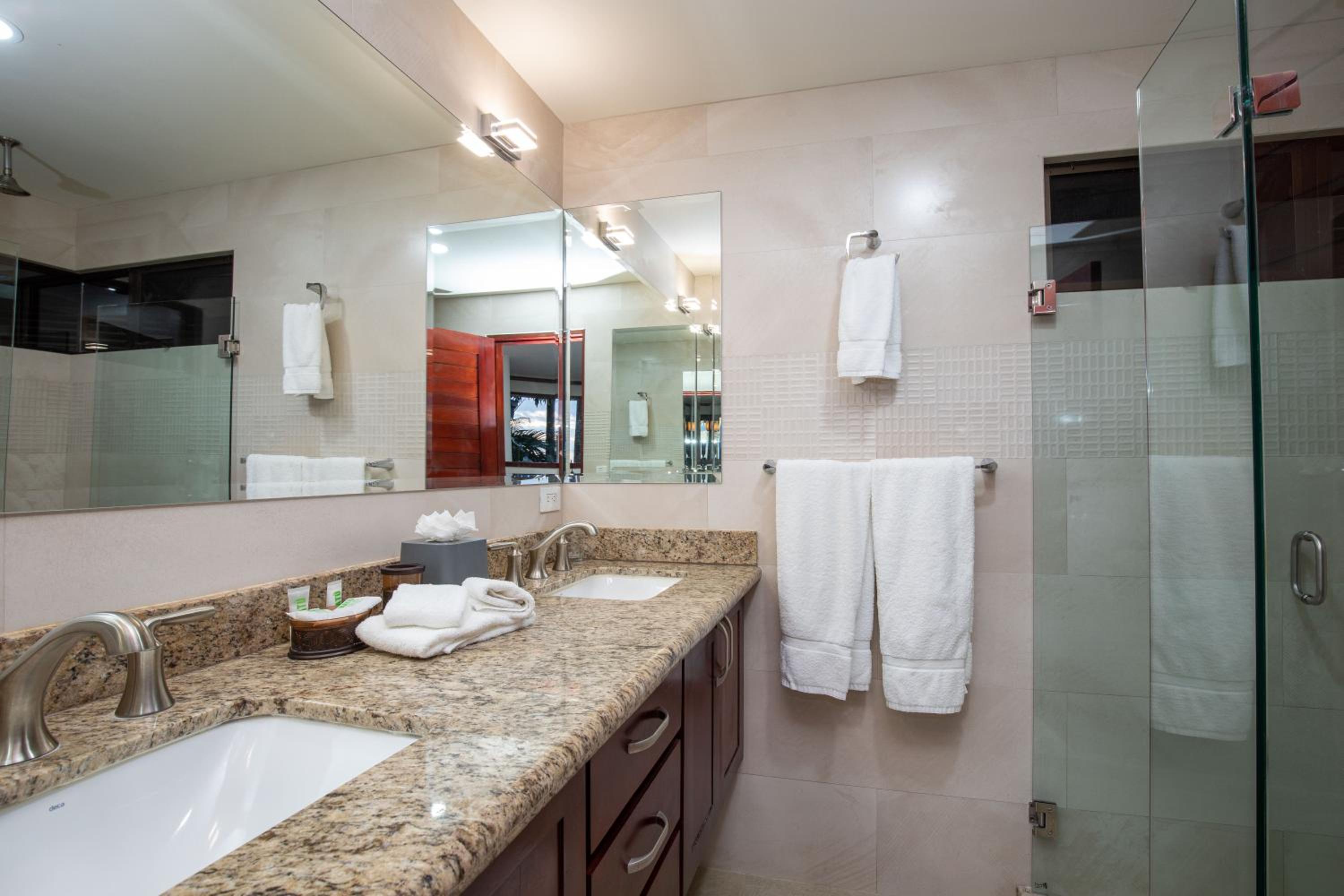 Tulemar Resort