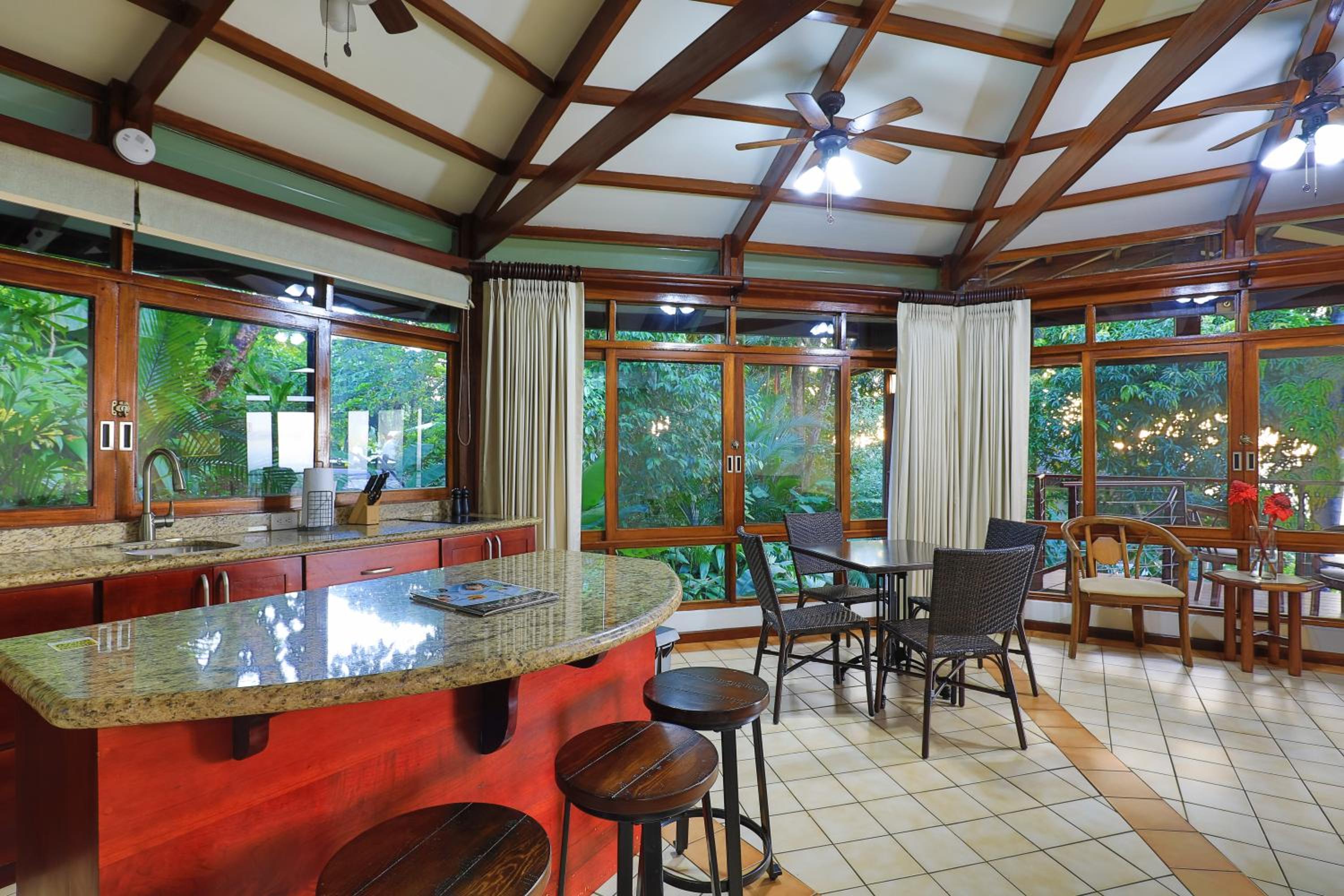 Tulemar Resort