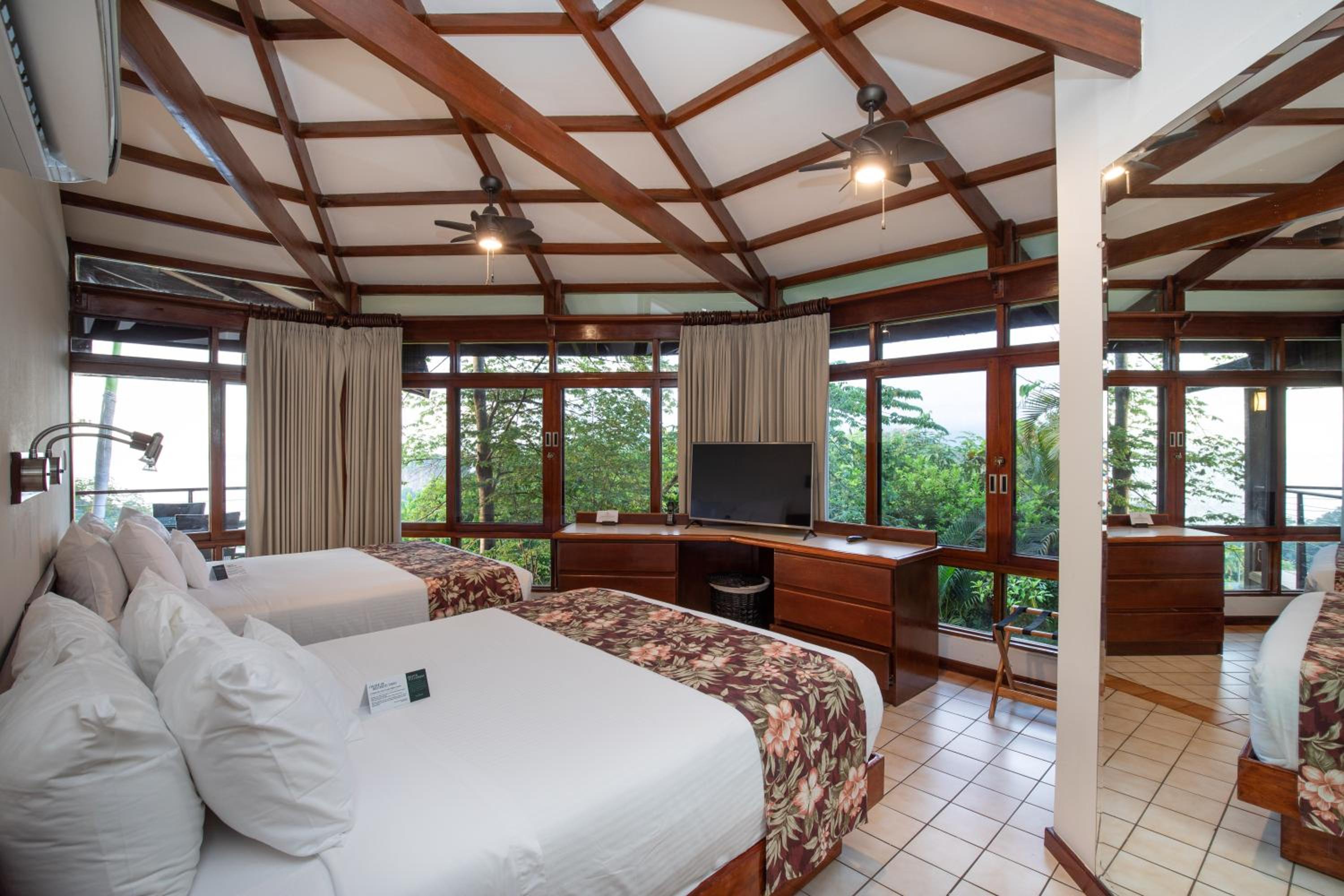 Tulemar Resort