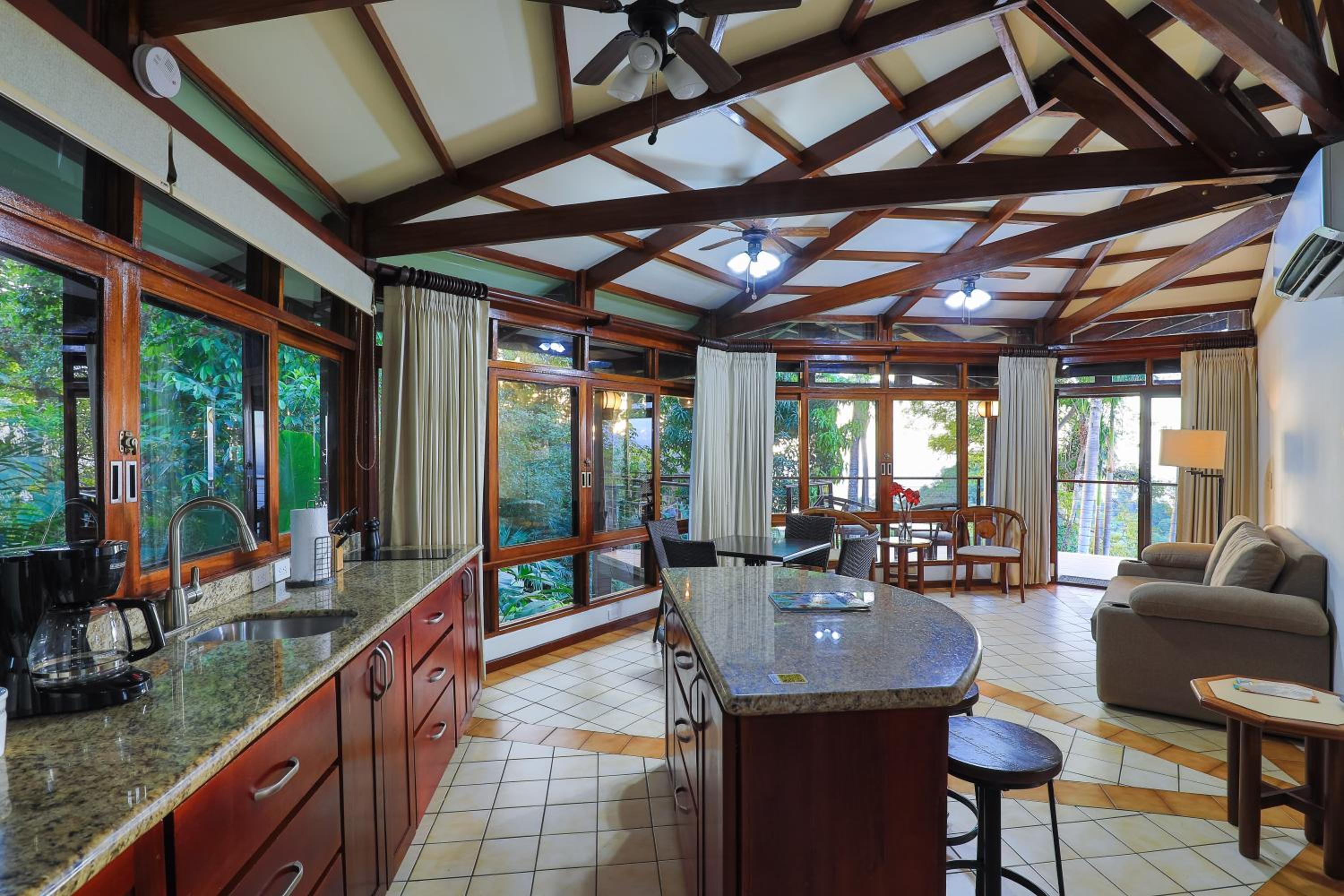 Tulemar Resort