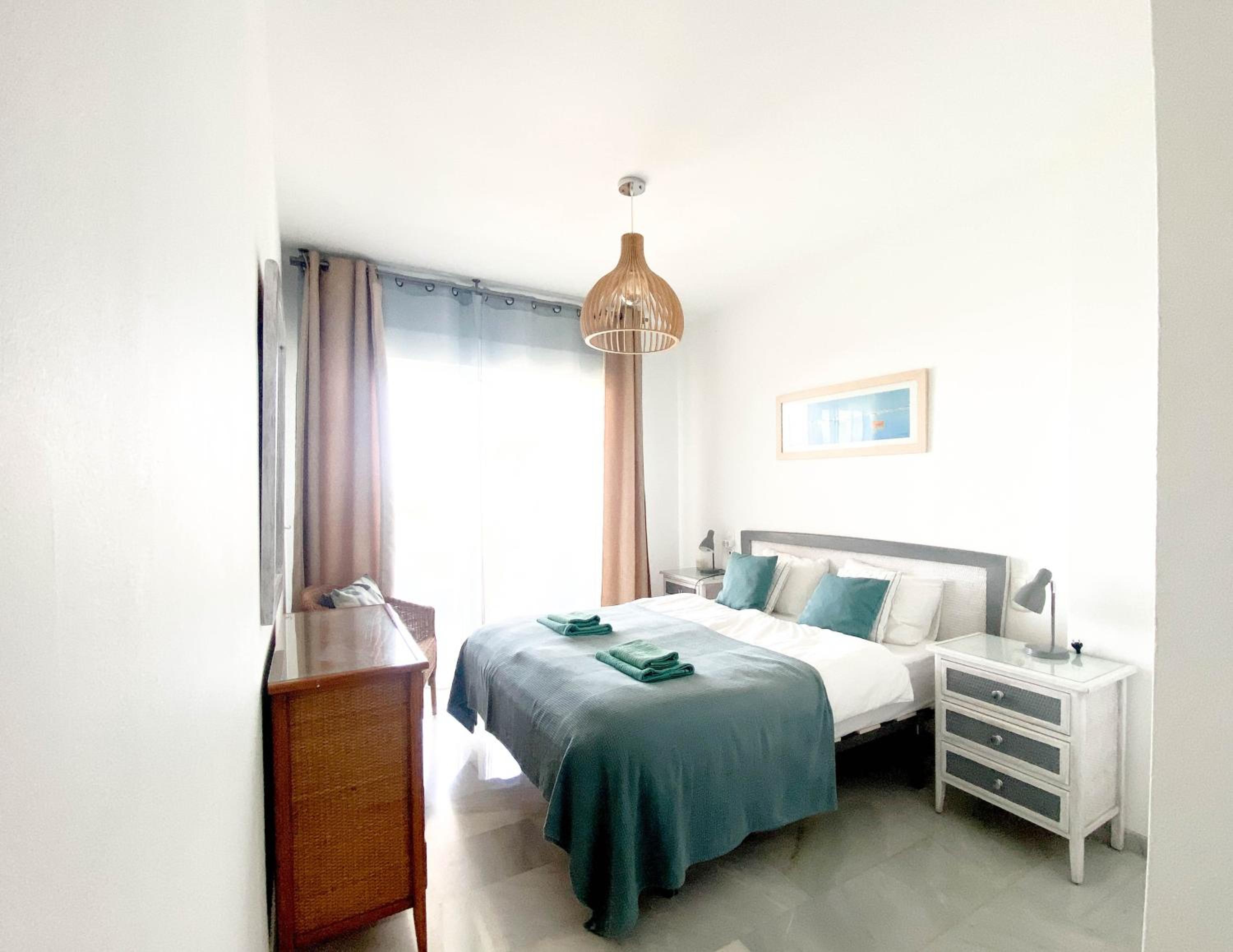 Frontline Beach ground floor with privet garden, Mi Capricho 16 view 4