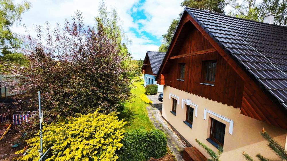 Resort Koloděje - oranžový dům