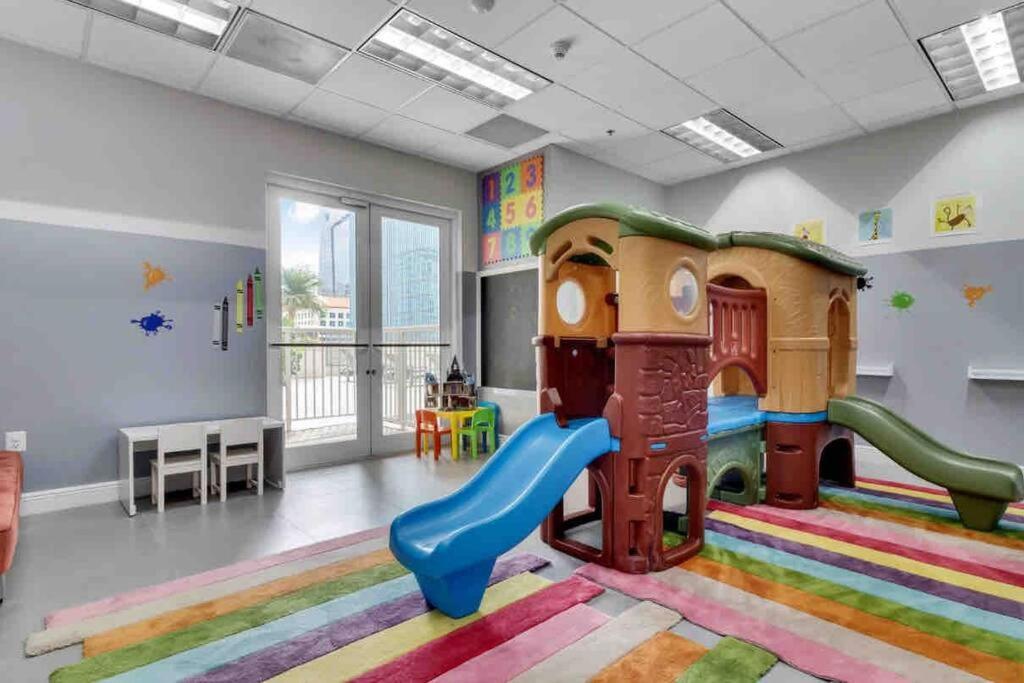 Spacious 1Bedroom Unit Brickell-Free Parking