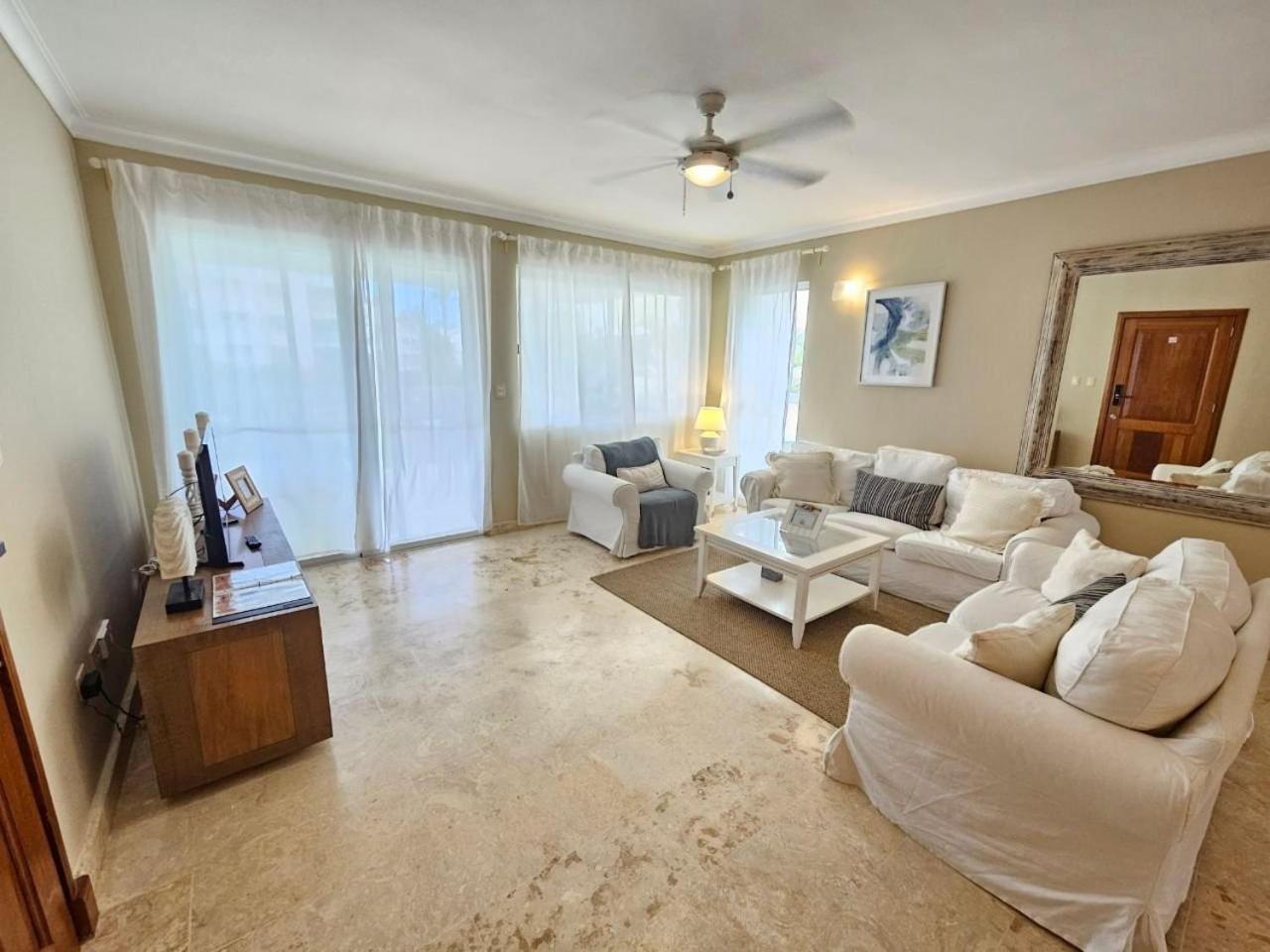 Playa Turquesa 3BR • BBQ • Oceanfront Stay