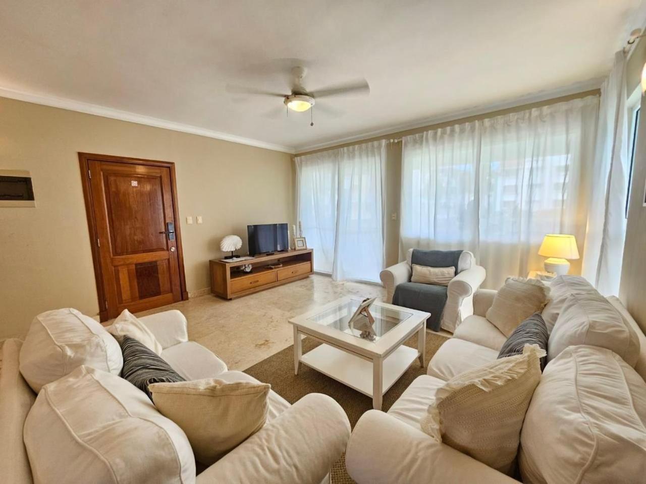 Playa Turquesa 3BR • BBQ • Oceanfront Stay