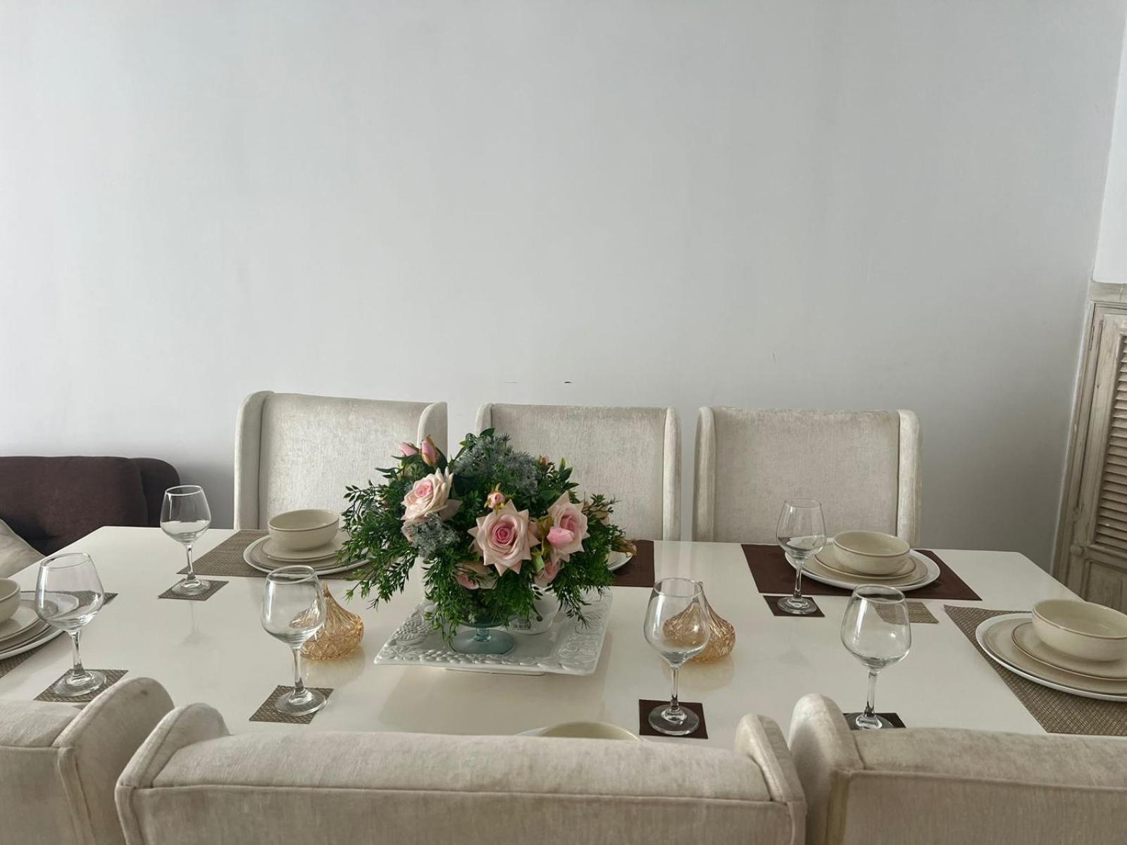APARTAMENTO CLIMATIZADO 12 PERSONAS - 3 HABITACIONES EXCELENTE UBICACION- MINIMO 3 NOCHES
