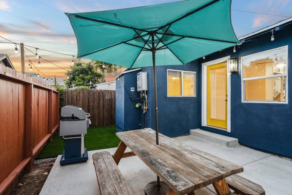Orange Blossom -2BR Free EV Charger & Parking view 5