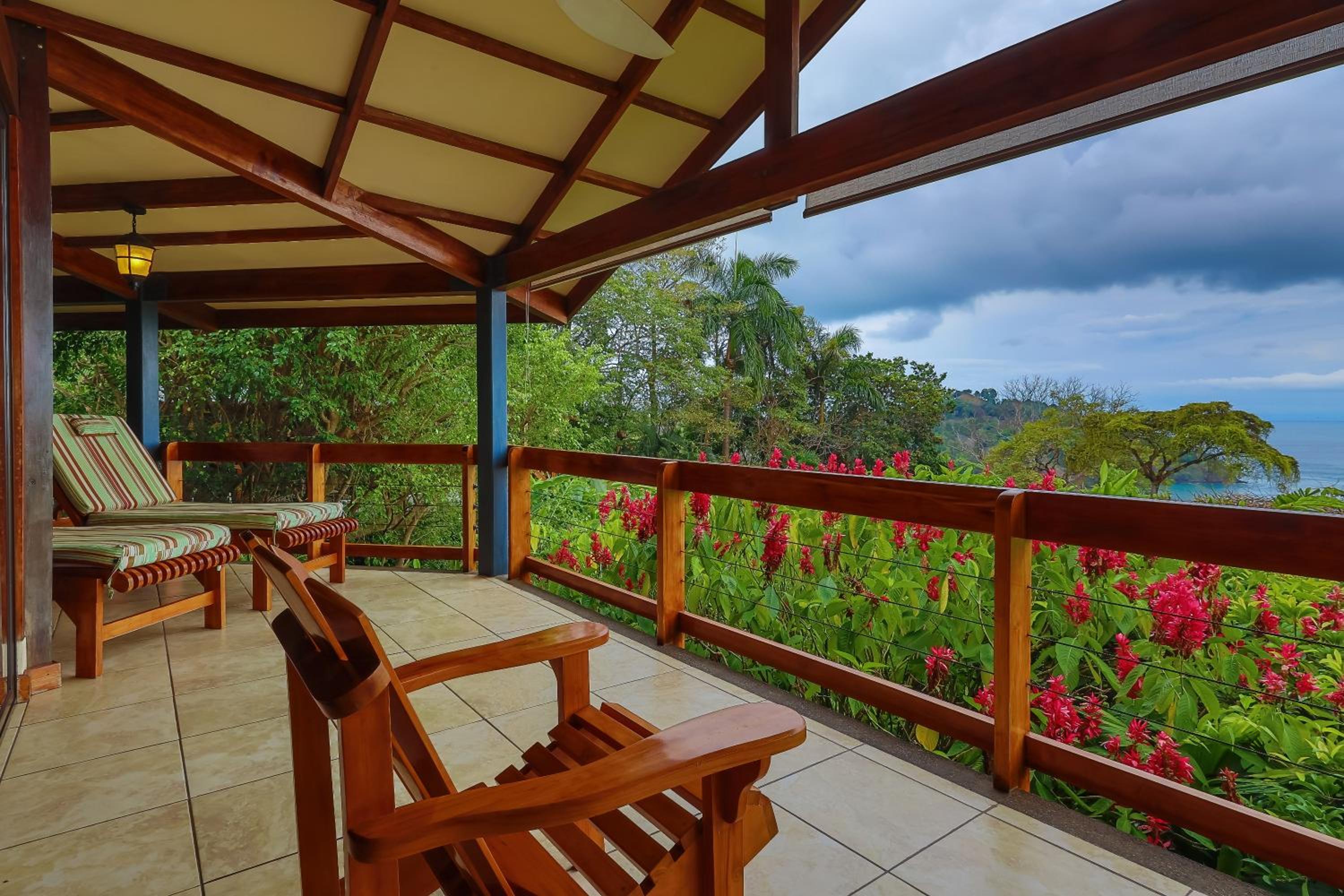Tulemar Resort