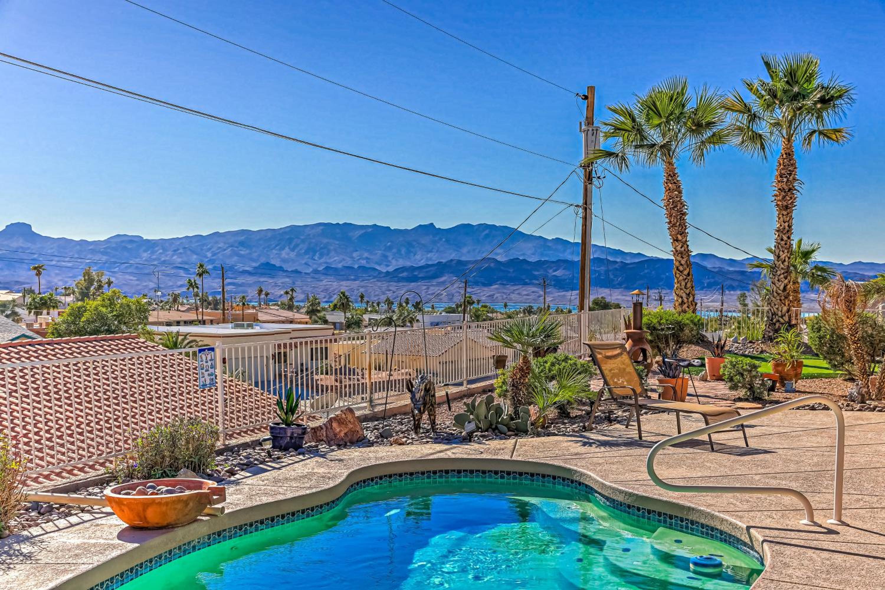 Poolside Bliss Pet-Friendly Lake Havasu City Gem