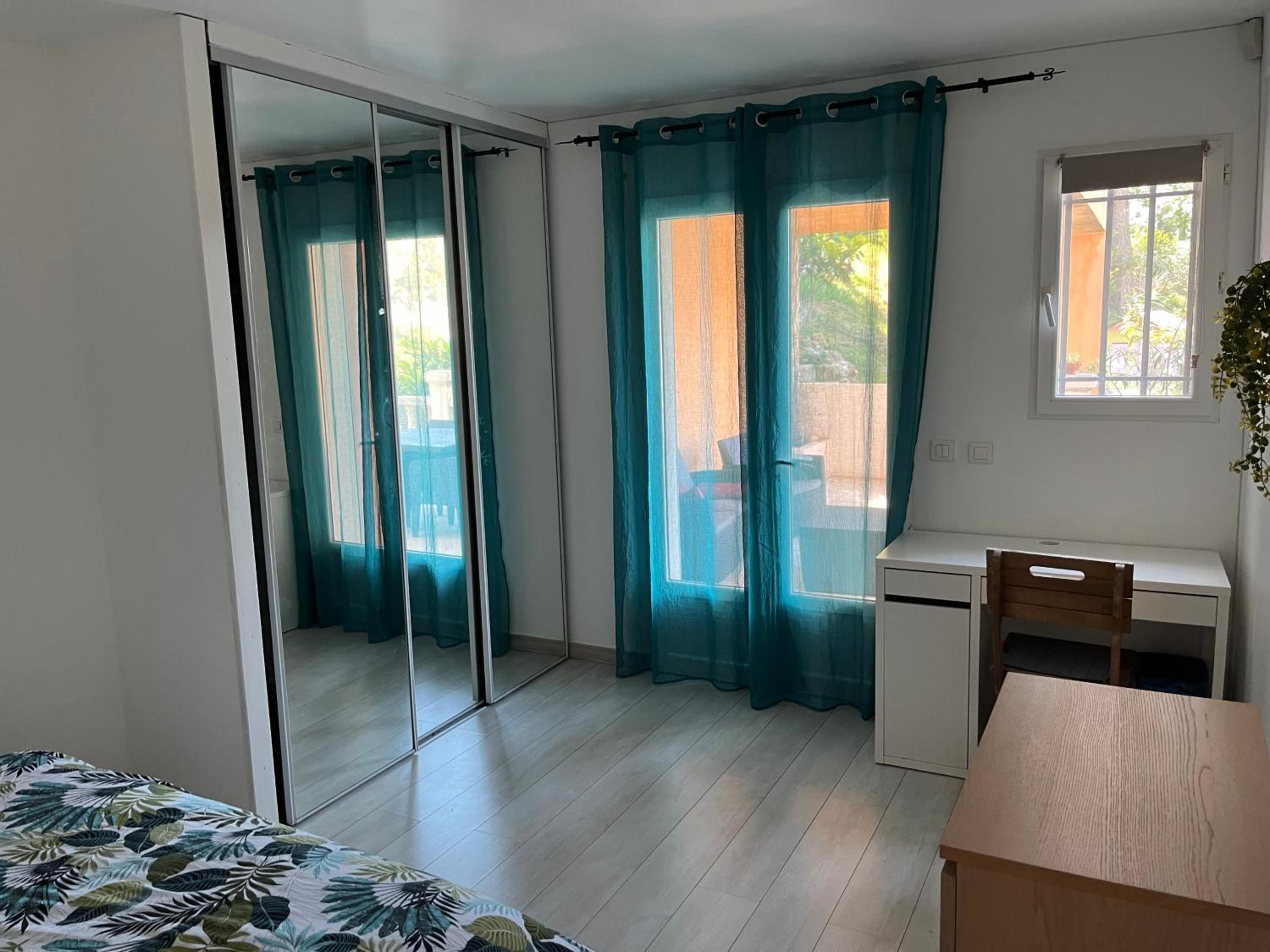 La Casa Calanquaise - Mer à 250m accessible à pied - T2 Spacieux indépendant - Terrasse Ombragée