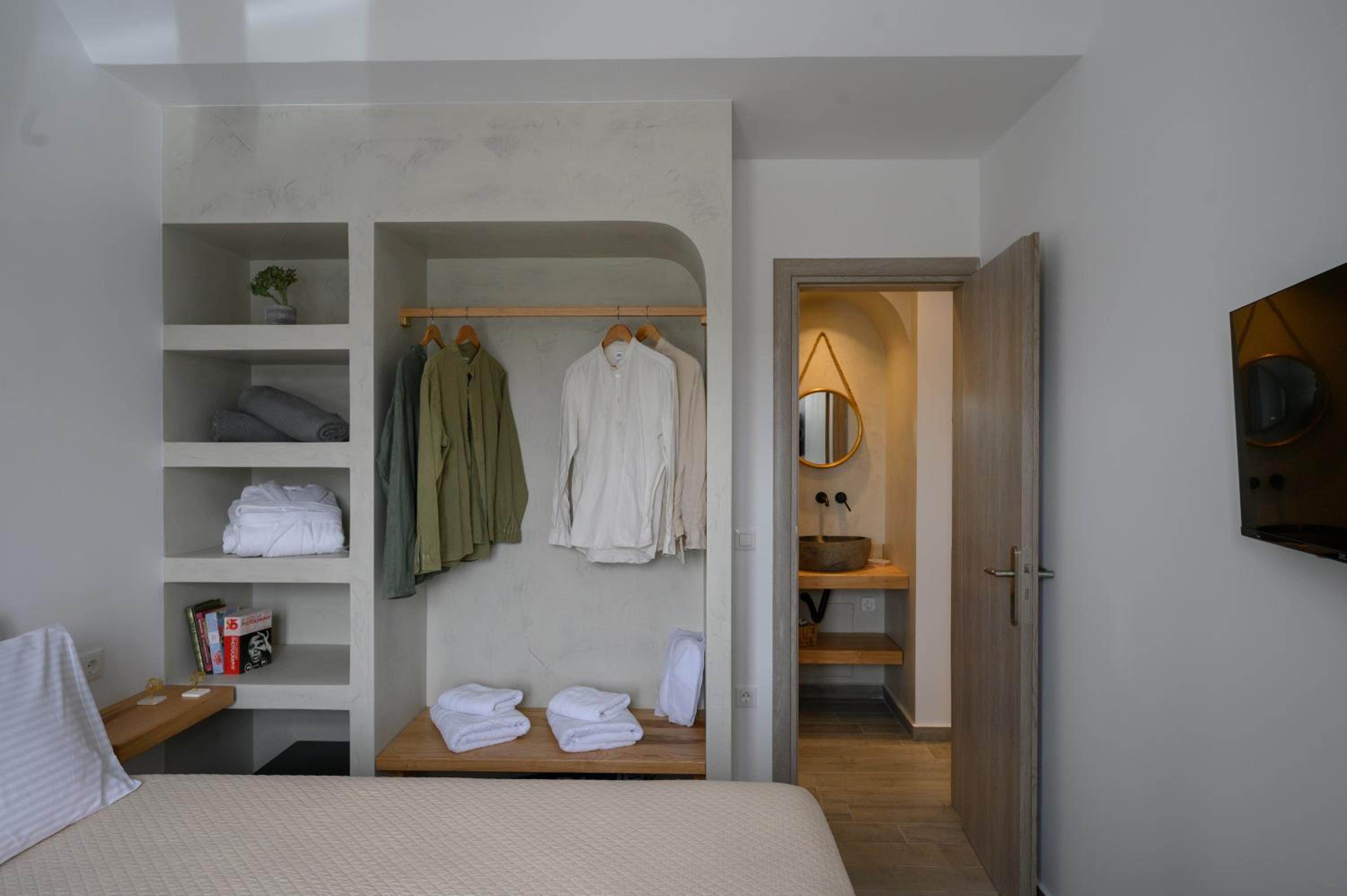 Aegean Diamonds Luxury Suites