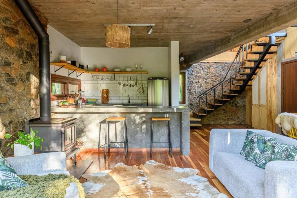 Casa de Piedra - Pousada NaCarapina