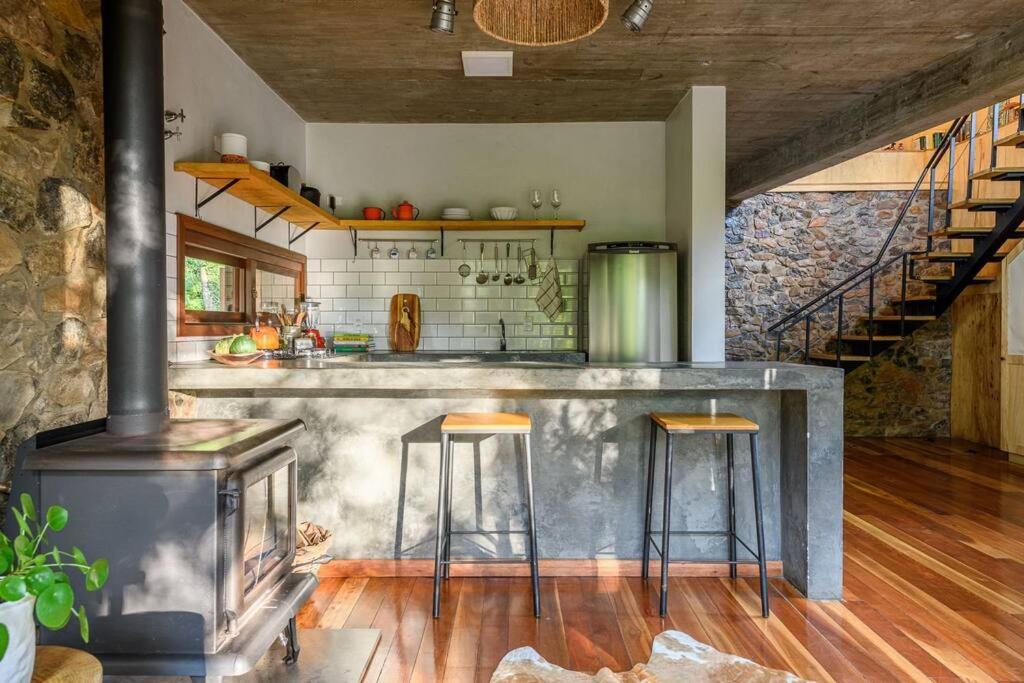 Casa de Piedra - Pousada NaCarapina