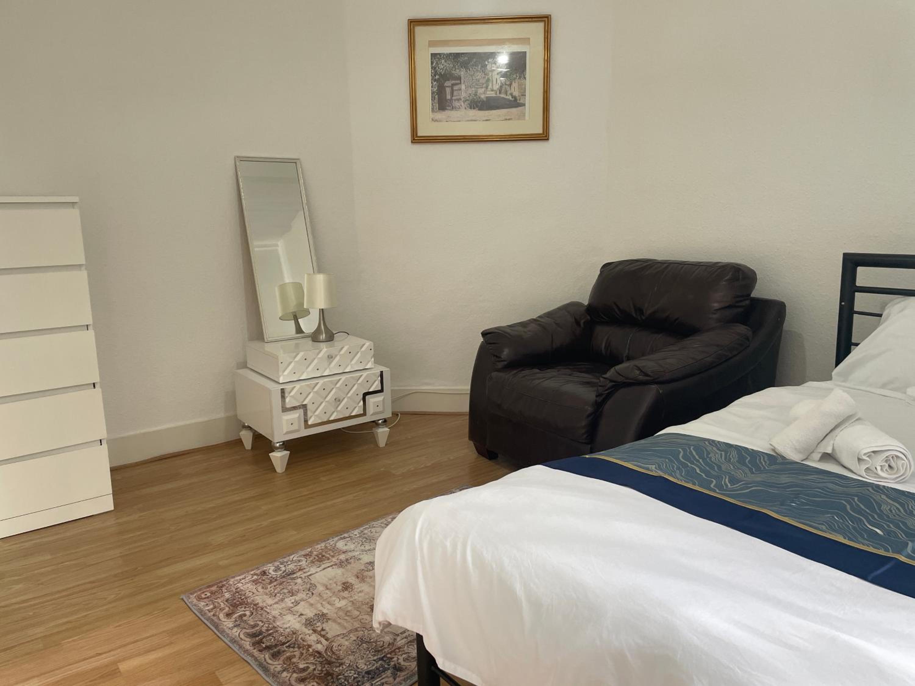 5 Bed 5mins from Wembley Stadium