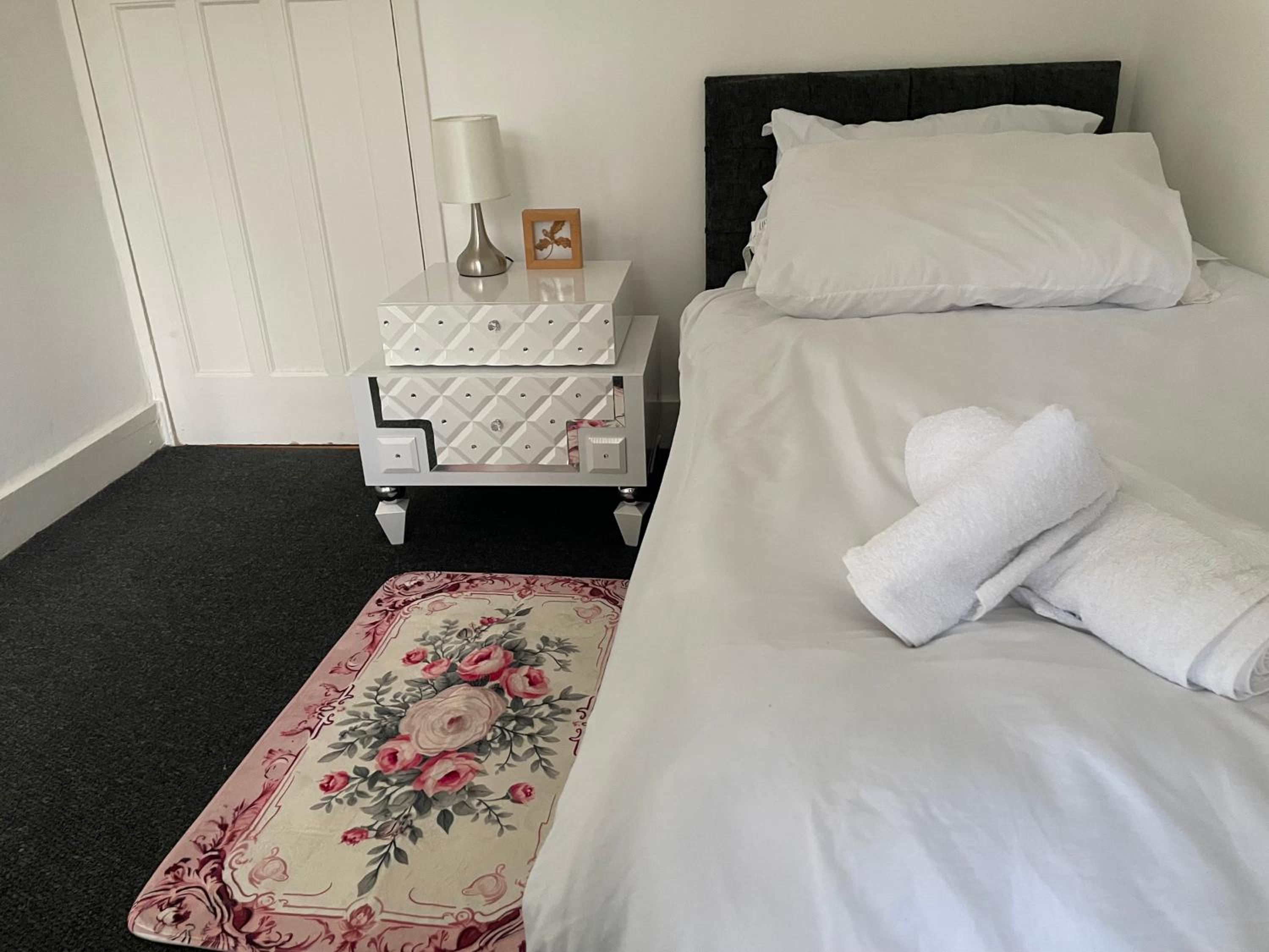 5 Bed 5mins from Wembley Stadium