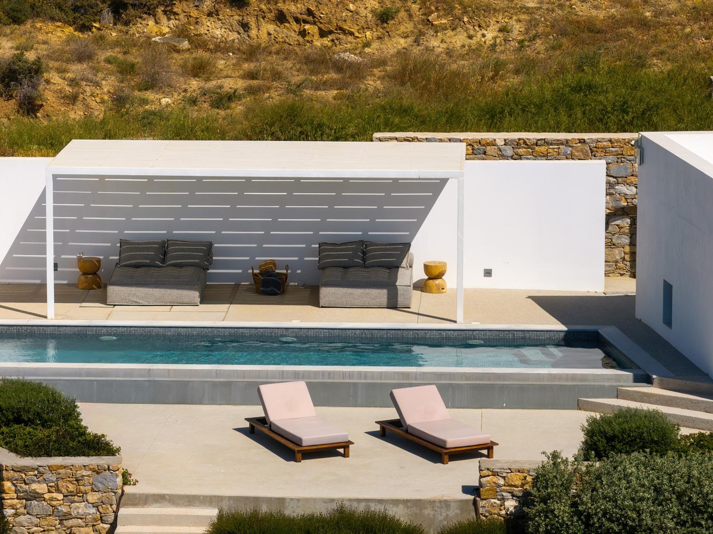 Villa Agkairia