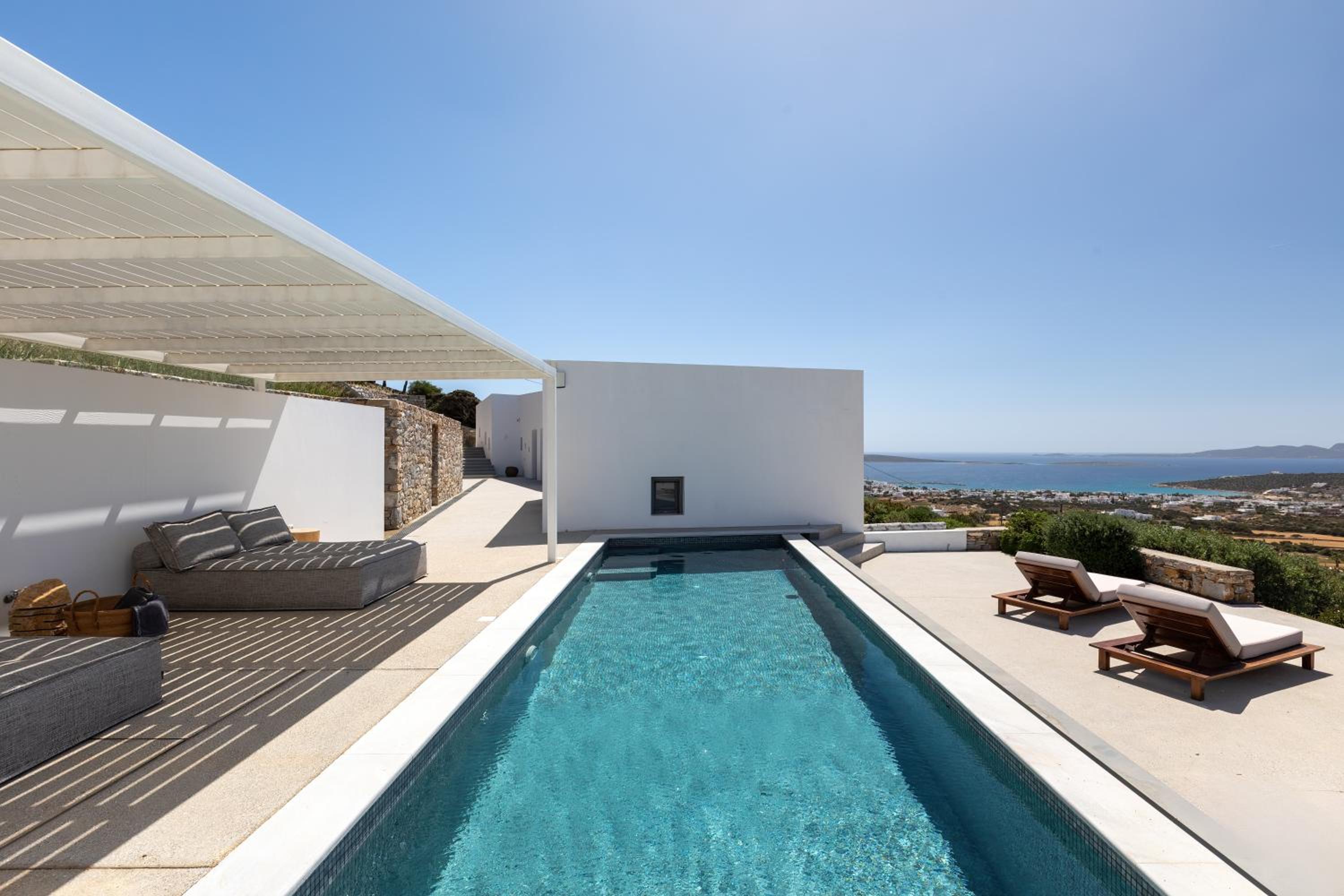Villa Agkairia