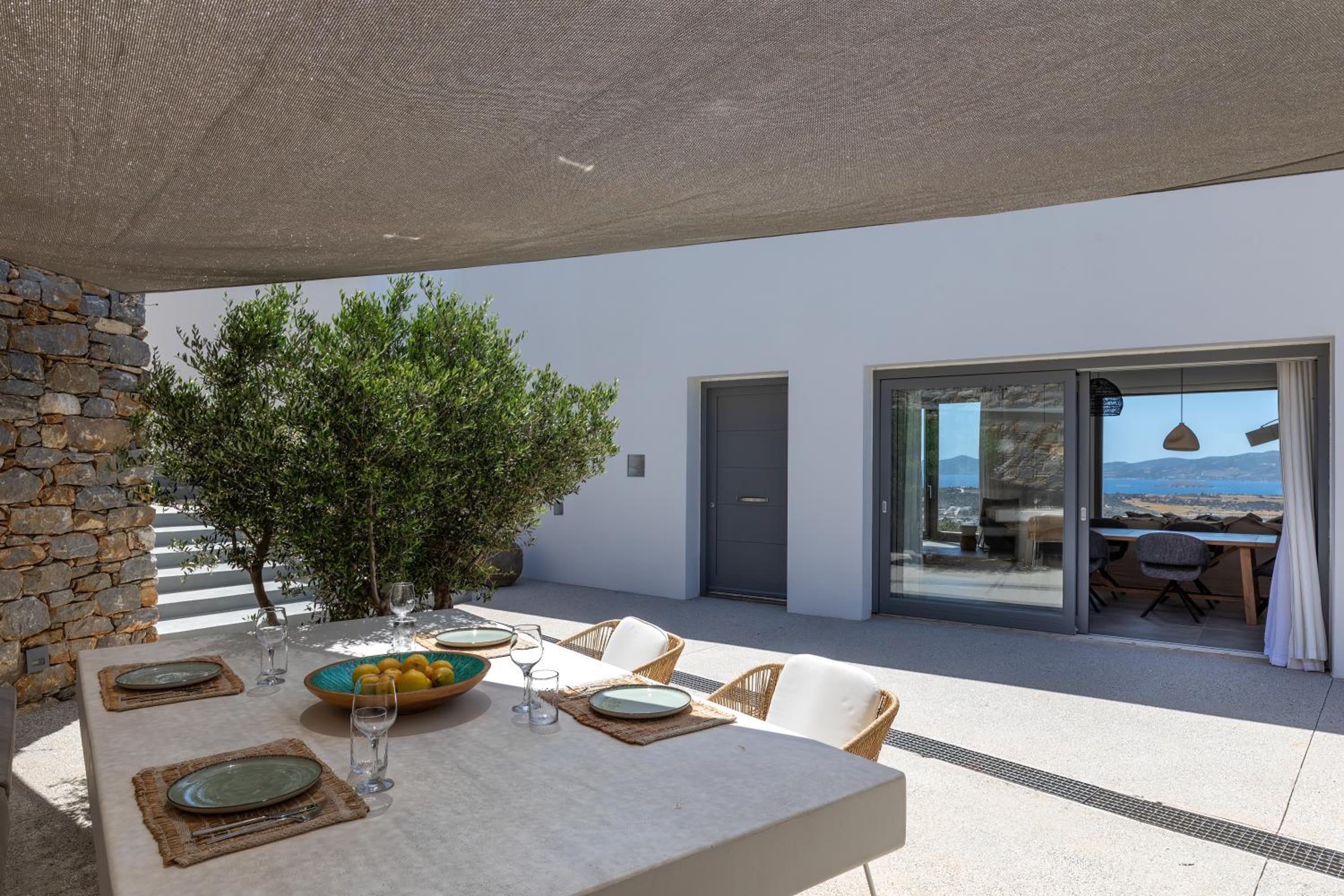 Villa Agkairia