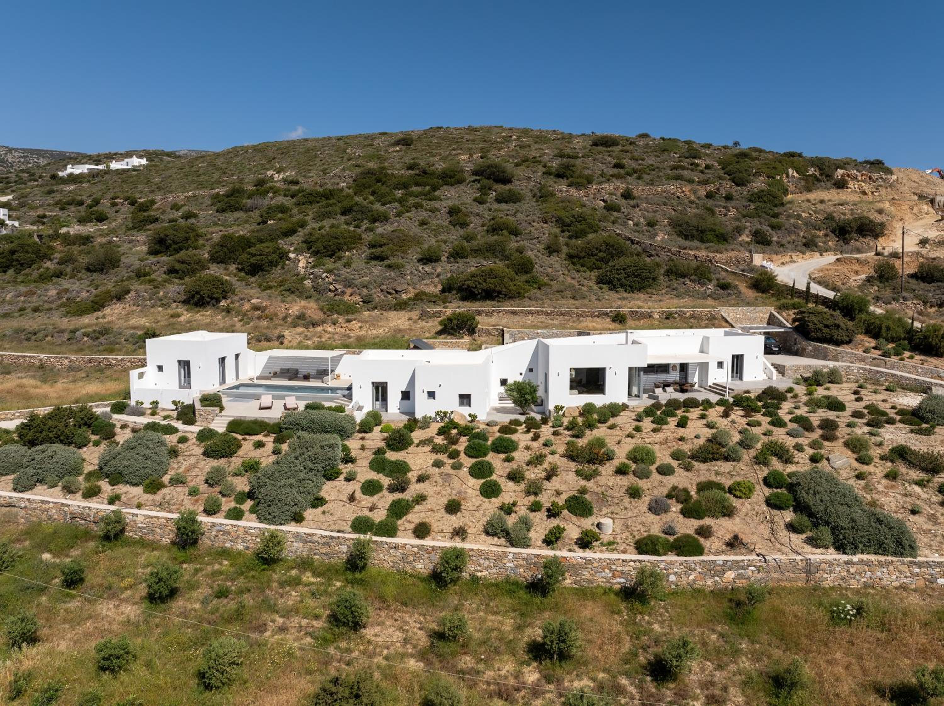 Villa Agkairia