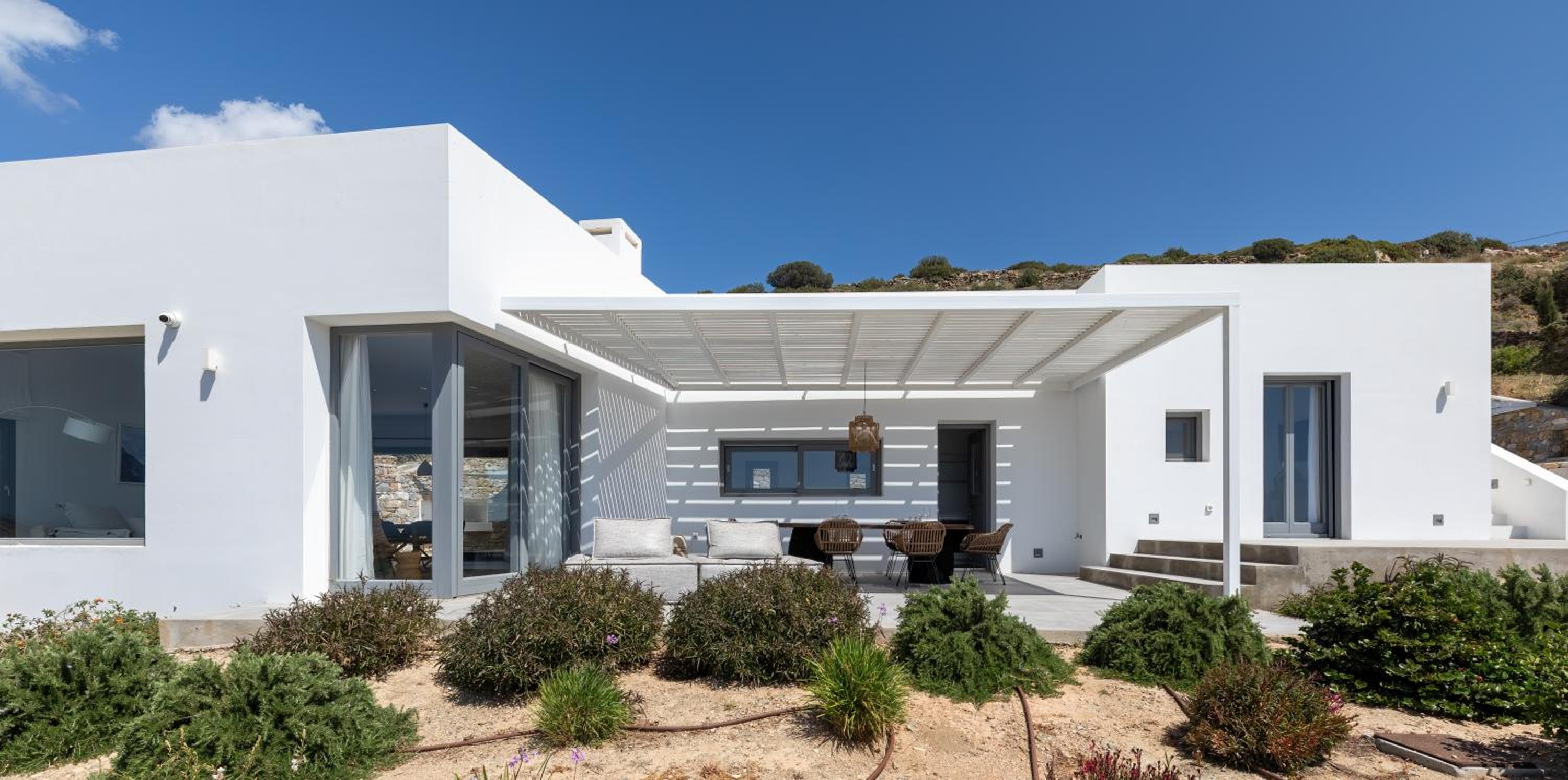 Villa Agkairia