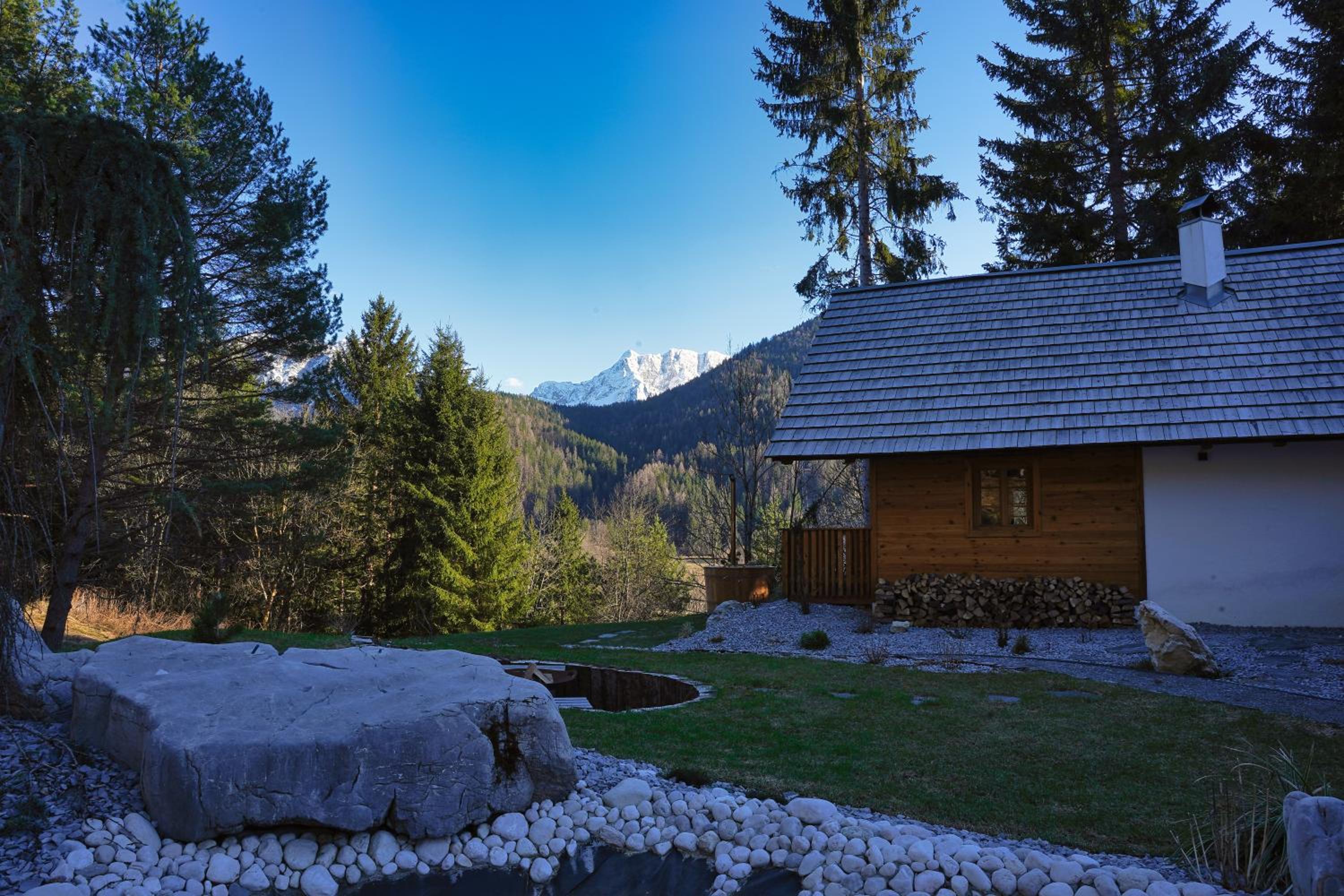 Alpine Retreat Apartments Šurc