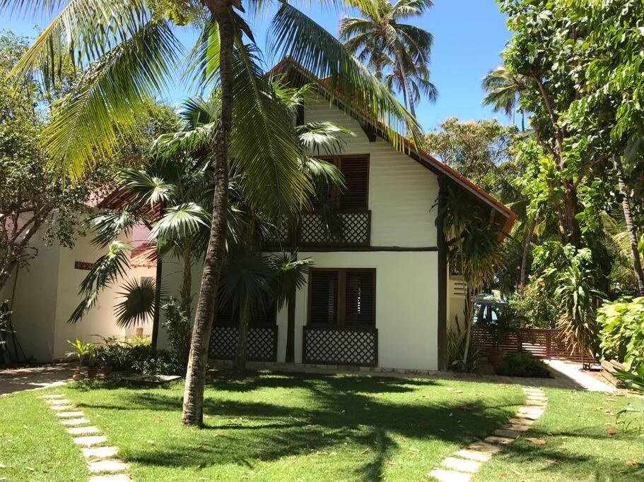 Casa Amendoeiras charme e conforto à beira-mar