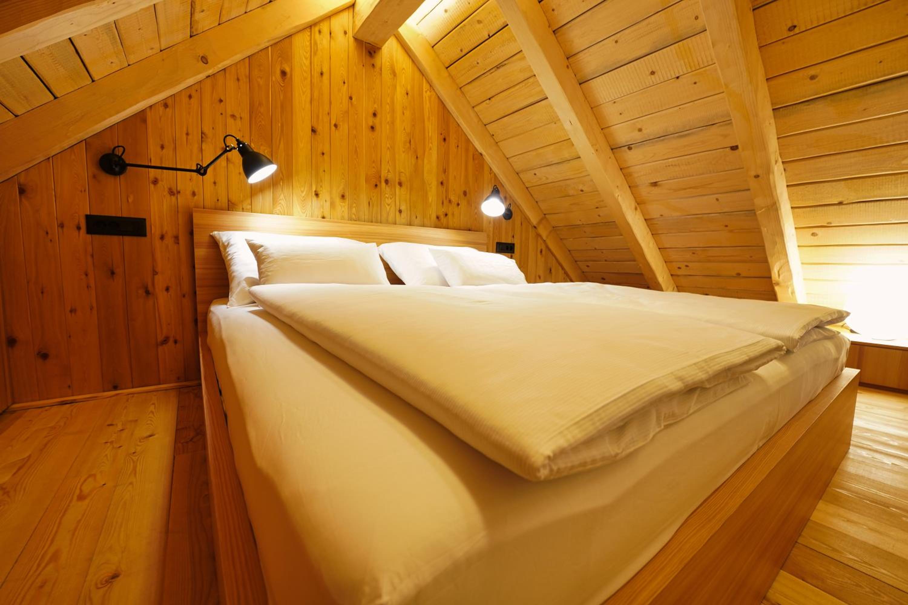 Alpine Retreat Apartments Šurc