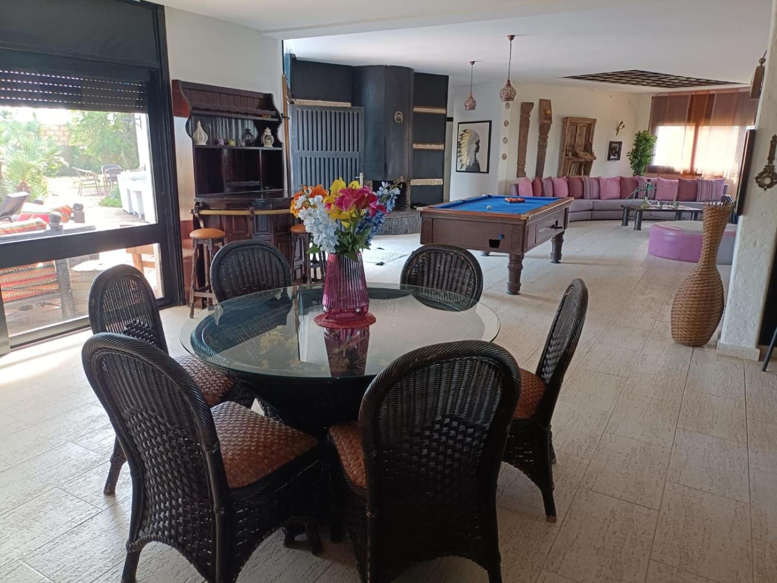 dining