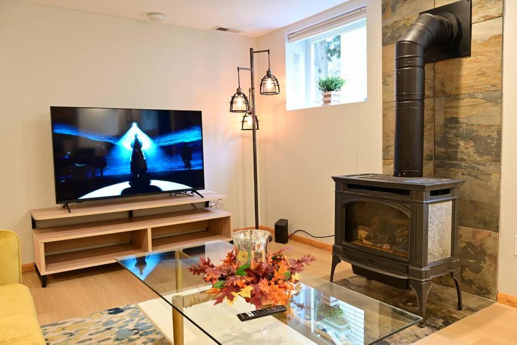 UW Cozy - Quiet Home, Perfect for Family and Group view 4