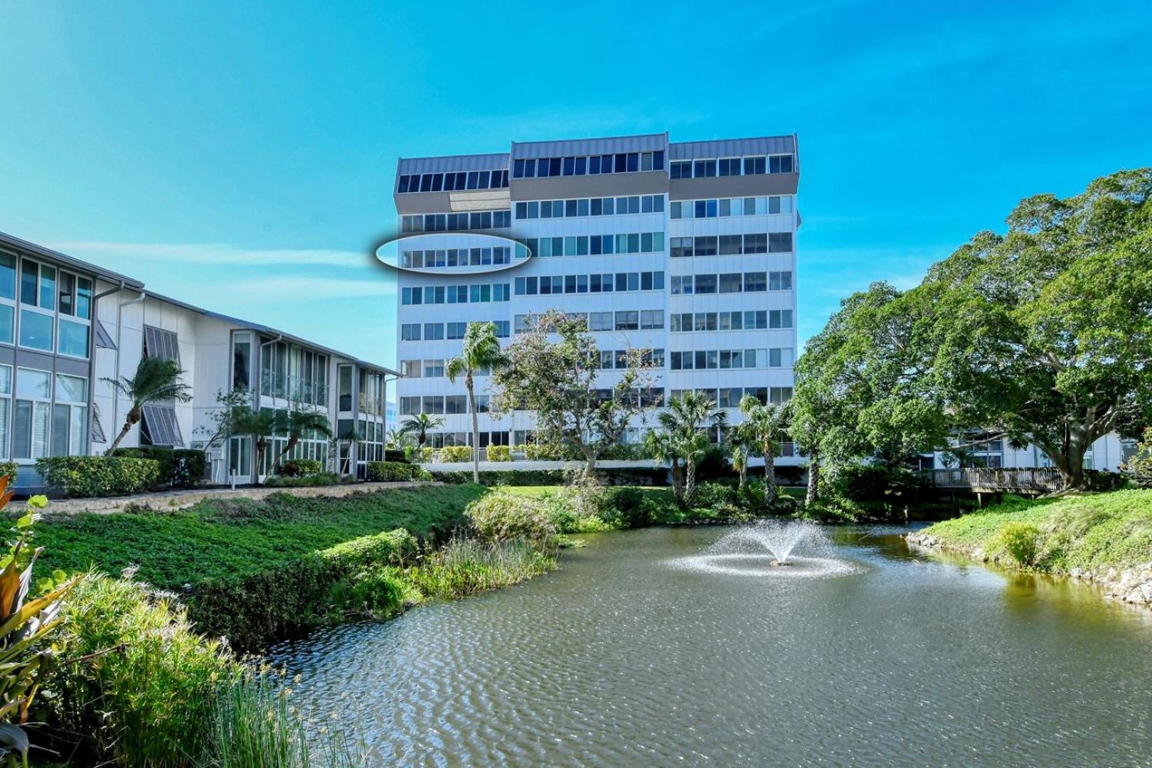 1055-607 Pond View High Rise with Remodeled Kitchen view 4