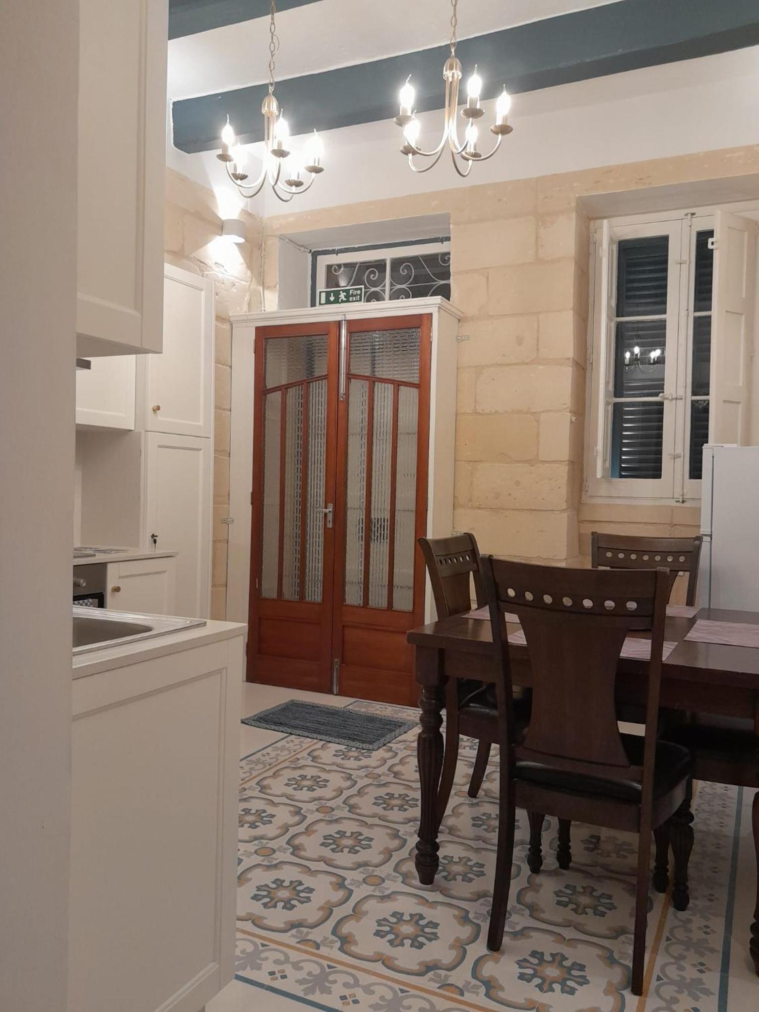 Charming town house in Cospicua, Valperga Rooms photo 4